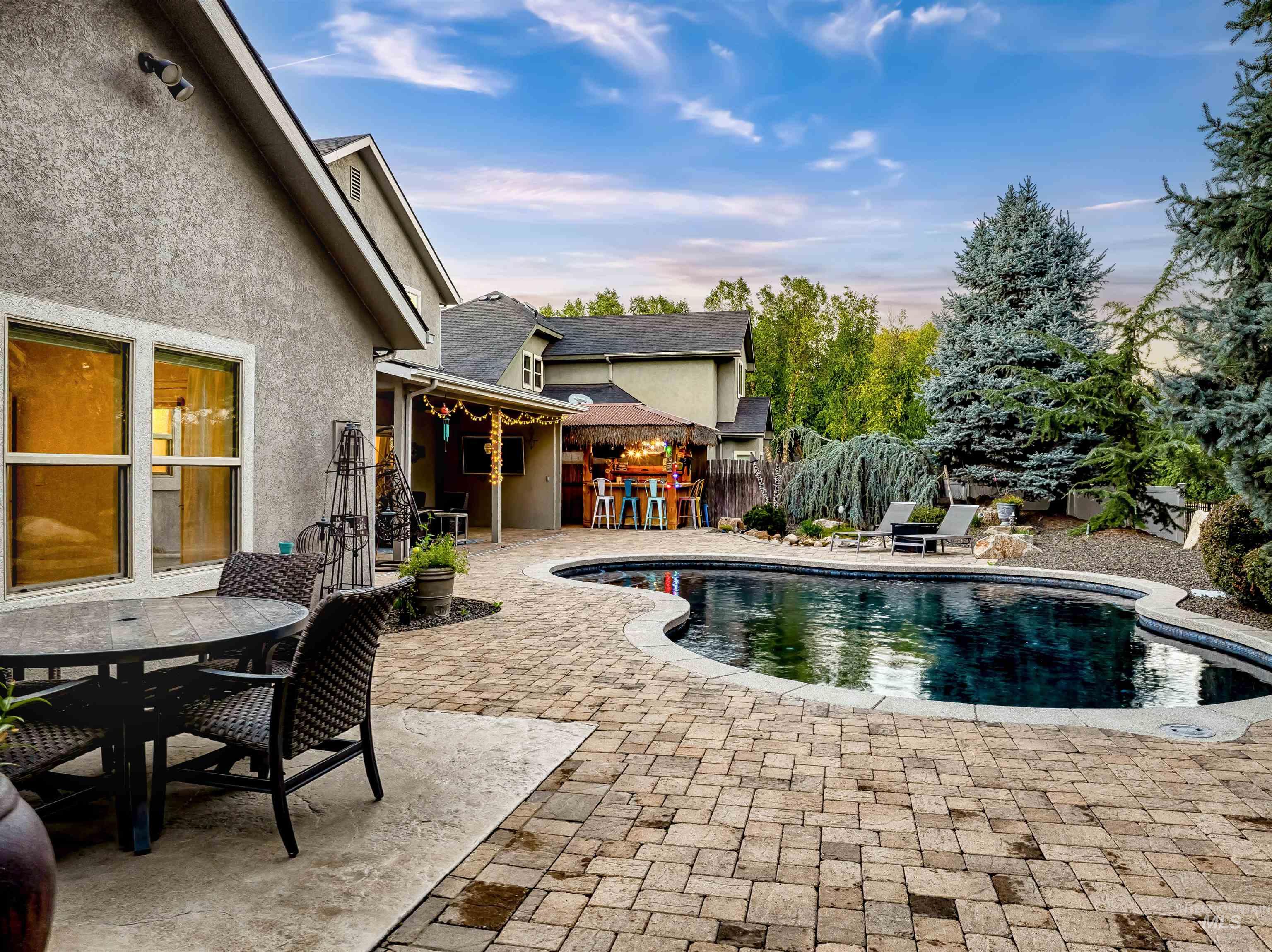 2816 S Bear Claw Way, Meridian, Idaho 83642, 4 Bedrooms, 3.5 Bathrooms, Residential For Sale, Price $1,000,000,MLS 98978525