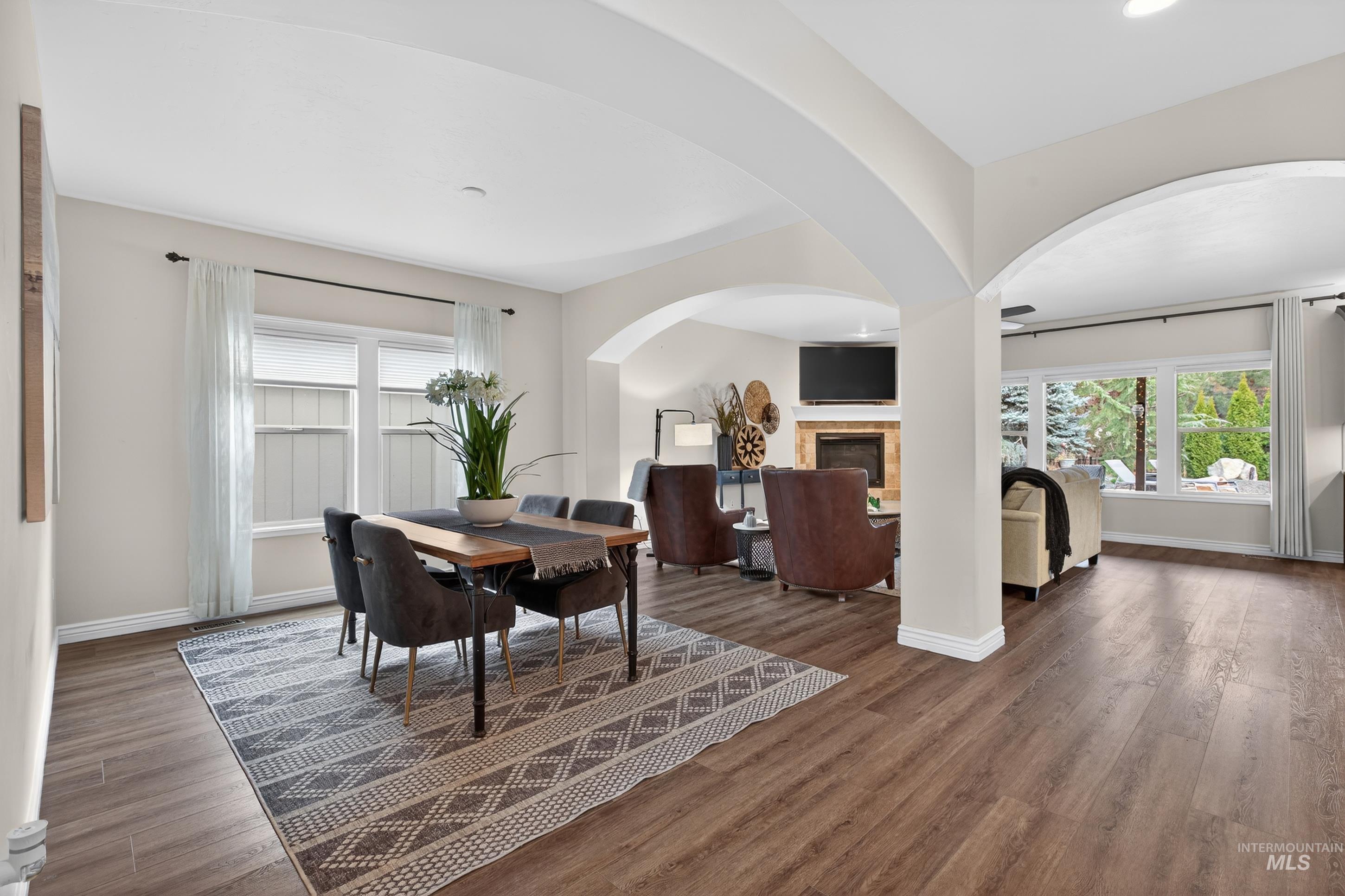 2816 S Bear Claw Way, Meridian, Idaho 83642, 4 Bedrooms, 3.5 Bathrooms, Residential For Sale, Price $1,000,000,MLS 98978525