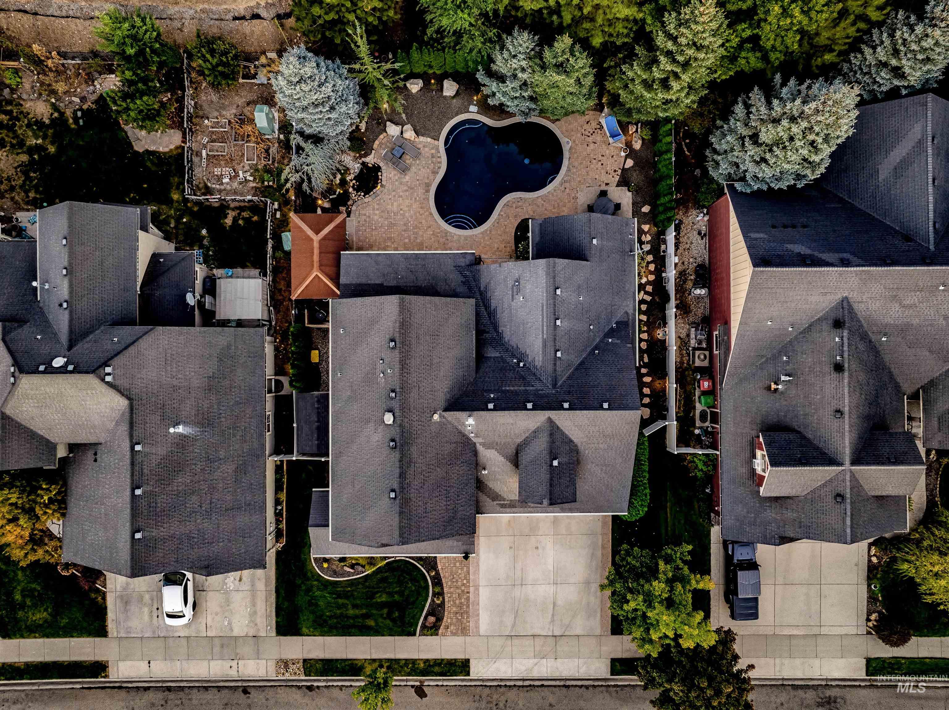 2816 S Bear Claw Way, Meridian, Idaho 83642, 4 Bedrooms, 3.5 Bathrooms, Residential For Sale, Price $1,000,000,MLS 98978525