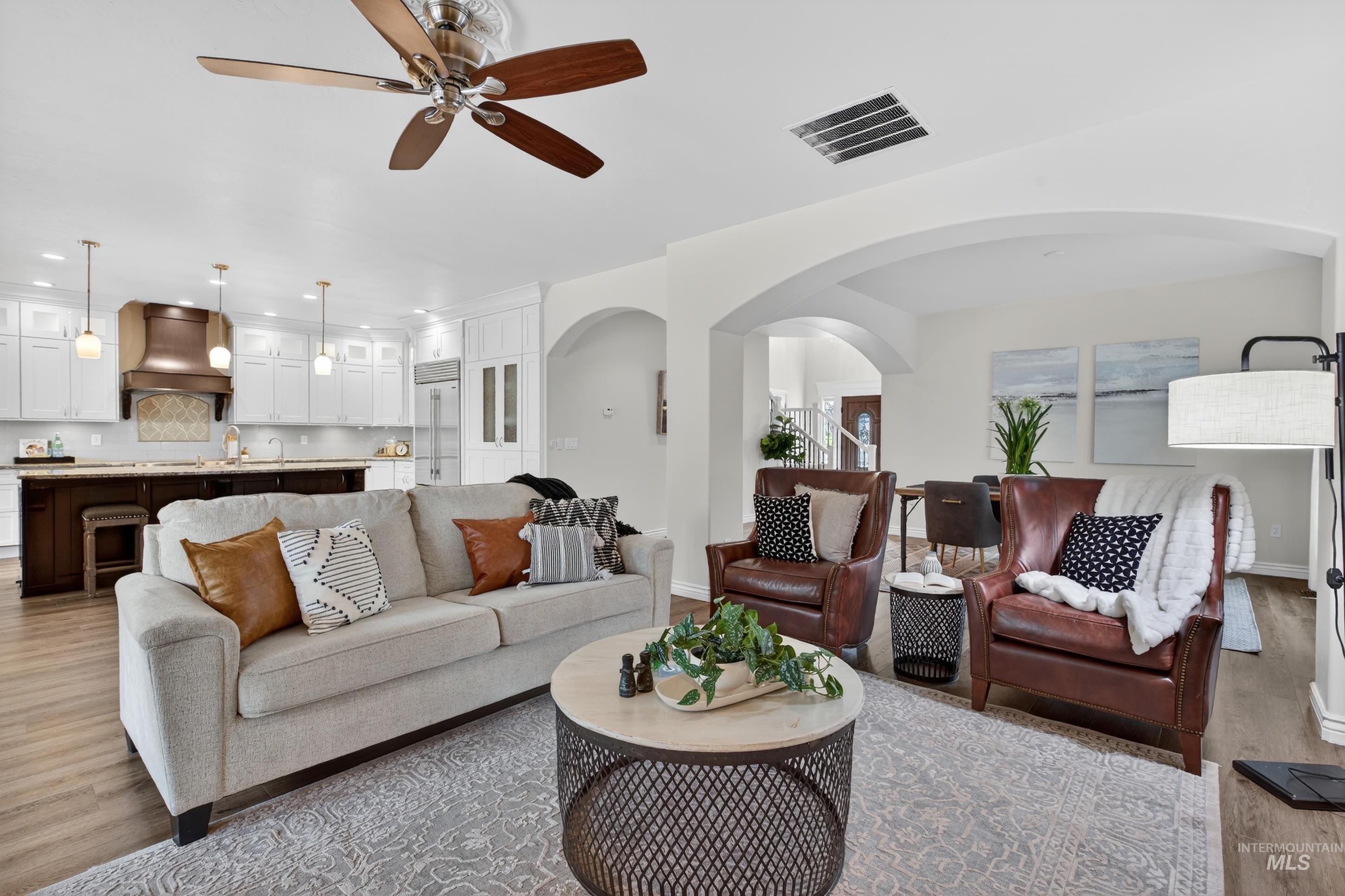 2816 S Bear Claw Way, Meridian, Idaho 83642, 4 Bedrooms, 3.5 Bathrooms, Residential For Sale, Price $1,000,000,MLS 98978525