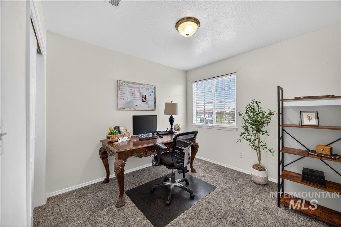 4714 Catherine Ave, Caldwell, Idaho 83607-8086, 3 Bedrooms, 2.5 Bathrooms, Residential For Sale, Price $370,000, 98978526