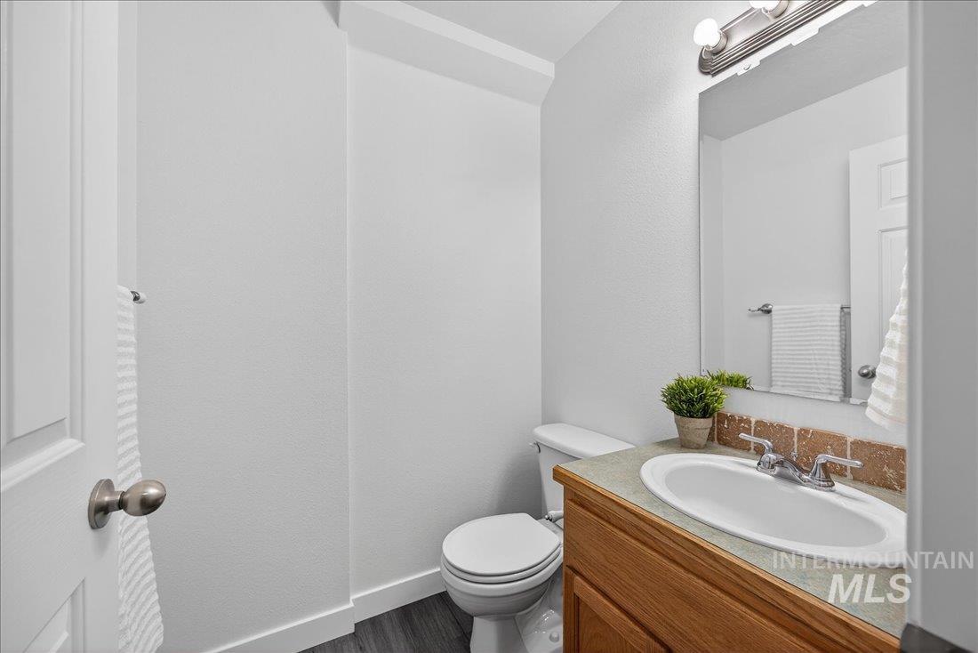 4714 Catherine Ave, Caldwell, Idaho 83607-8086, 3 Bedrooms, 2.5 Bathrooms, Residential For Sale, Price $370,000, 98978526