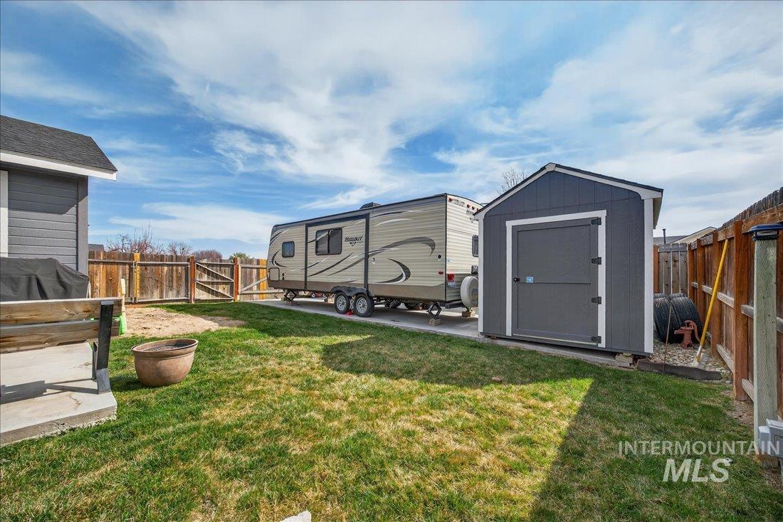 4714 Catherine Ave, Caldwell, Idaho 83607-8086, 3 Bedrooms, 2.5 Bathrooms, Residential For Sale, Price $370,000, 98978526