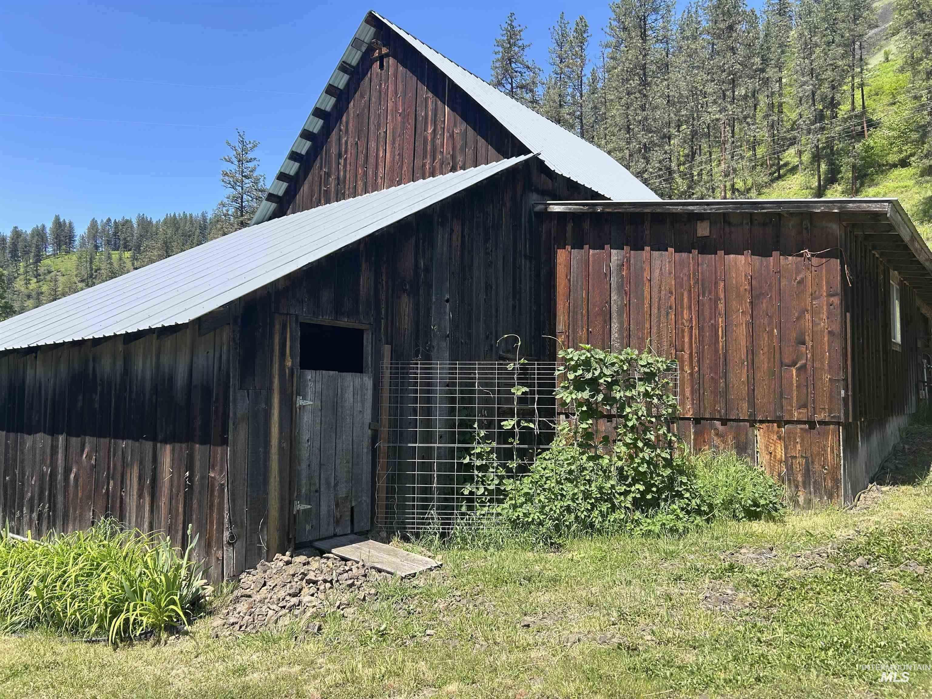 6215 Highway 12, Kooskia, Idaho 83539, 2 Bedrooms, 1 Bathroom, Residential For Sale, Price $692,000,MLS 98978527