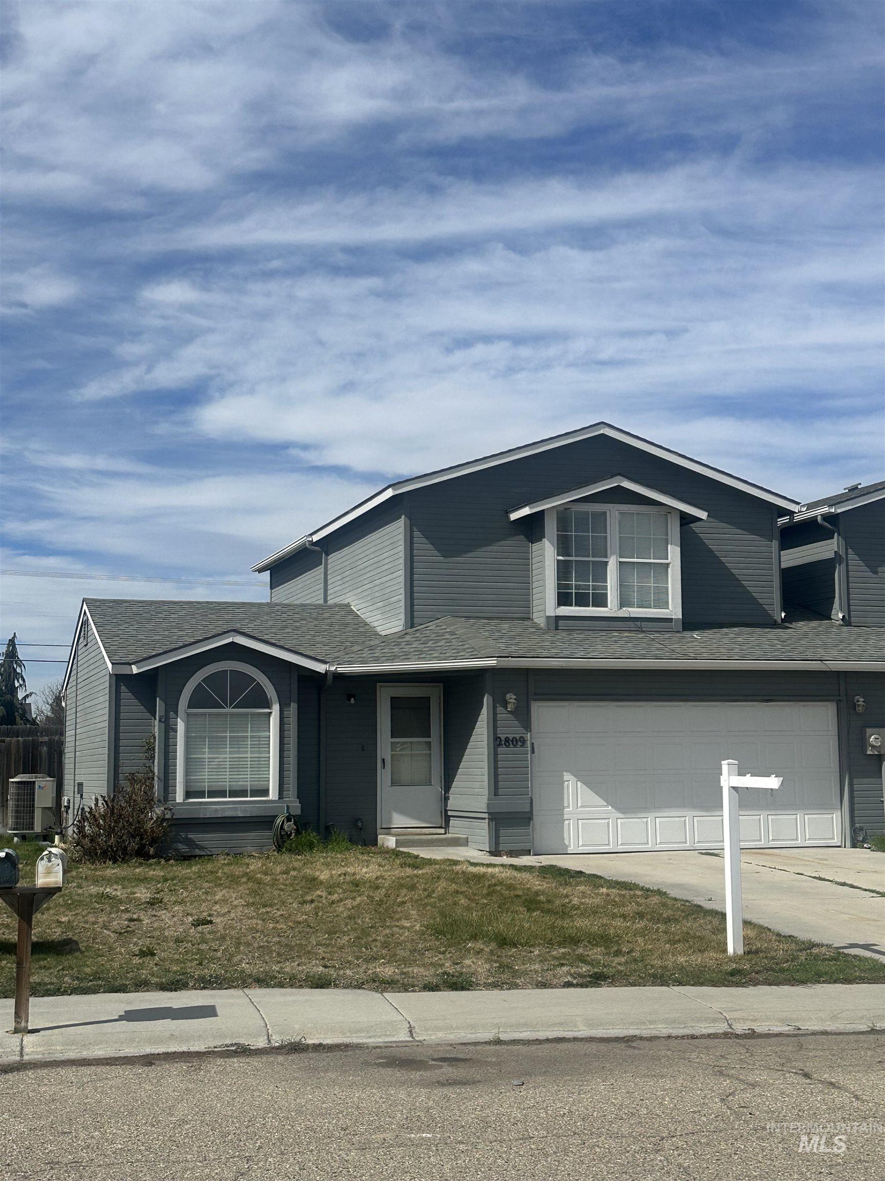 2807 Laurel Way, Nampa, Idaho 83686, 3 Bedrooms, 2.5 Bathrooms, Residential For Sale, Price $316,000,MLS 98978528
