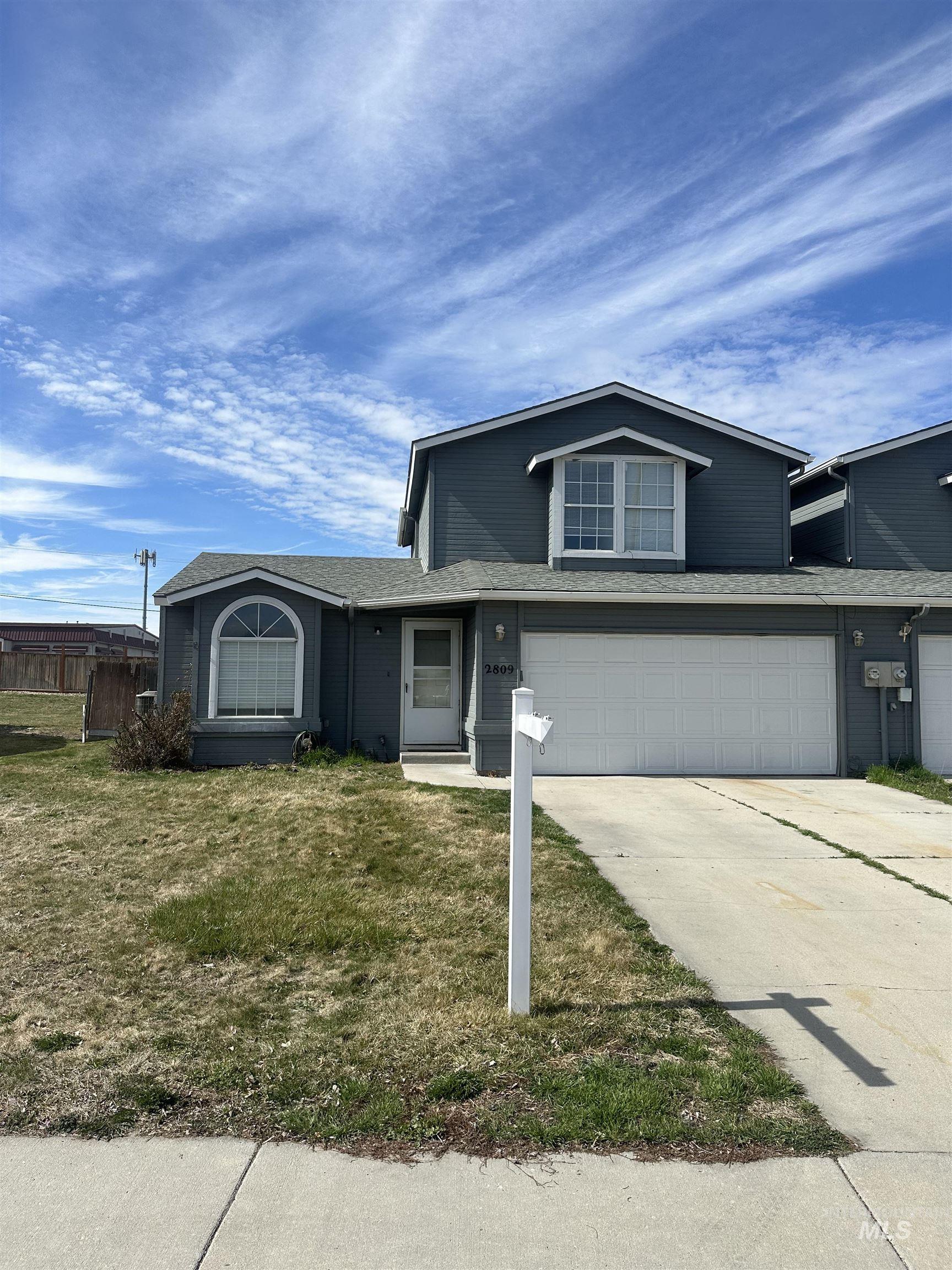 2807 Laurel Way, Nampa, Idaho 83686, 3 Bedrooms, 2.5 Bathrooms, Residential For Sale, Price $316,000,MLS 98978528