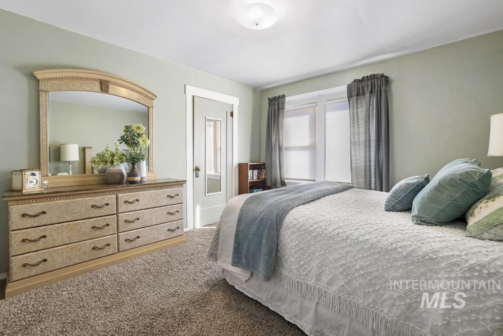 3985 N 2300 E, Filer, Idaho 83328, 5 Bedrooms, 2 Bathrooms, Residential For Sale, Price $536,000,MLS 98978529