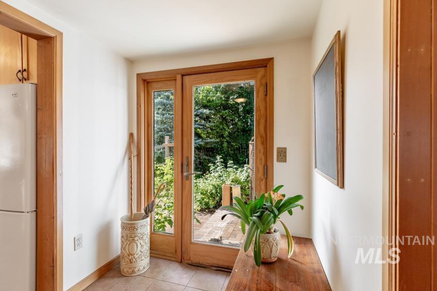 1031 Spring Valley Road, Troy, Idaho 83871, 2 Bedrooms, 1 Bathroom, Residential For Sale, Price $460,000,MLS 98978530