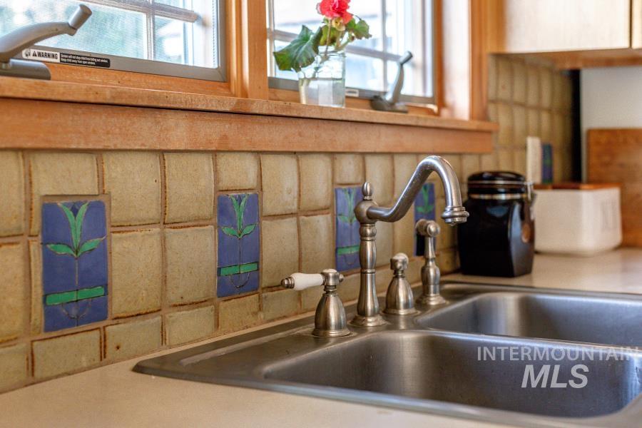 1031 Spring Valley Road, Troy, Idaho 83871, 2 Bedrooms, 1 Bathroom, Residential For Sale, Price $460,000,MLS 98978530