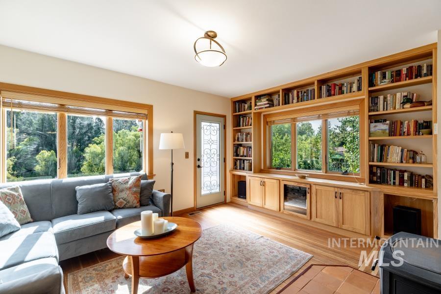 1031 Spring Valley Road, Troy, Idaho 83871, 2 Bedrooms, 1 Bathroom, Residential For Sale, Price $460,000,MLS 98978530