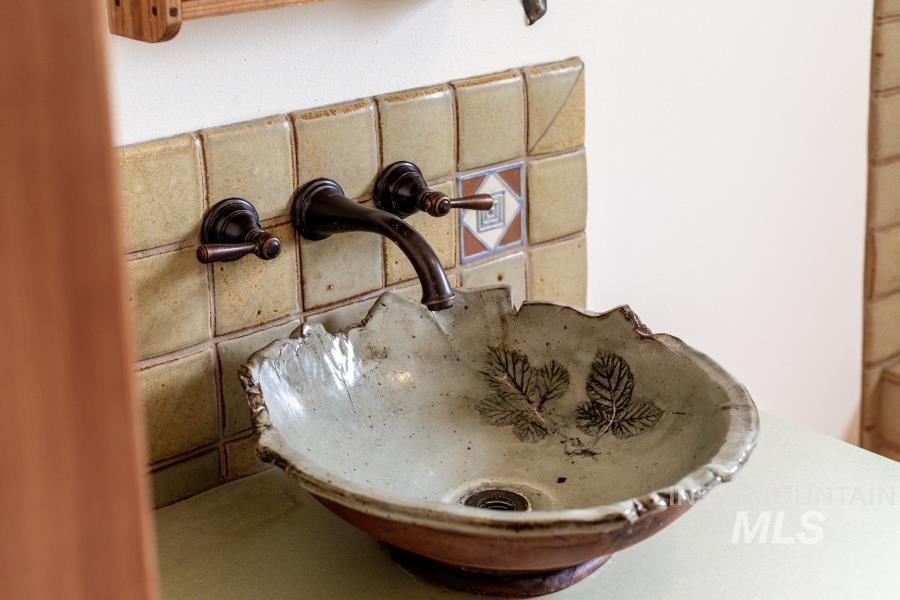 1031 Spring Valley Road, Troy, Idaho 83871, 2 Bedrooms, 1 Bathroom, Residential For Sale, Price $460,000,MLS 98978530