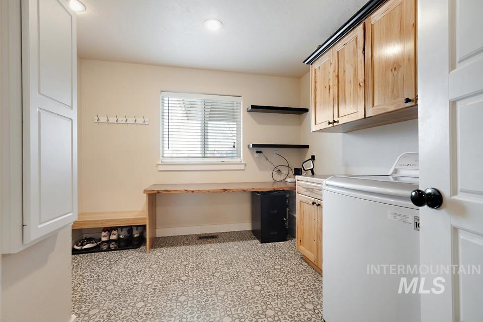 23800 Breyer Rd, Caldwell, Idaho 83607, 4 Bedrooms, 2.5 Bathrooms, Residential For Sale, Price $1,100,000,MLS 98978531