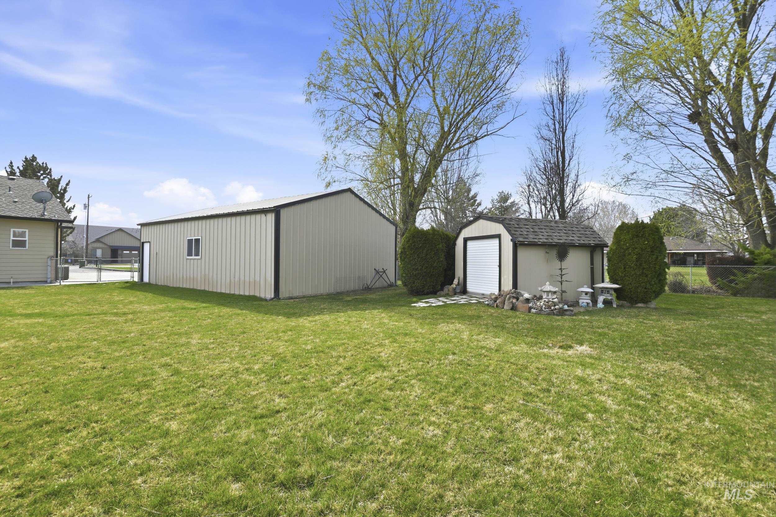 2082 NE 16TH Ave., Payette, Idaho 83661, 3 Bedrooms, 2.5 Bathrooms, Residential For Sale, Price $349,000,MLS 98978532