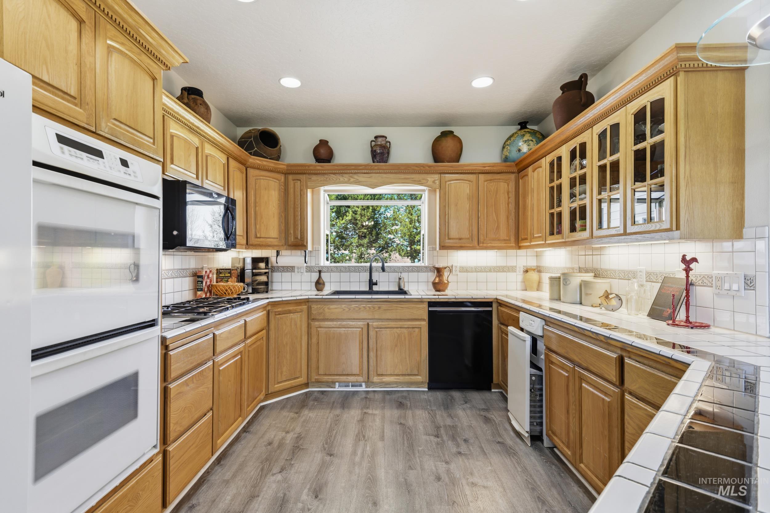 2082 NE 16TH Ave., Payette, Idaho 83661, 3 Bedrooms, 2.5 Bathrooms, Residential For Sale, Price $349,000,MLS 98978532