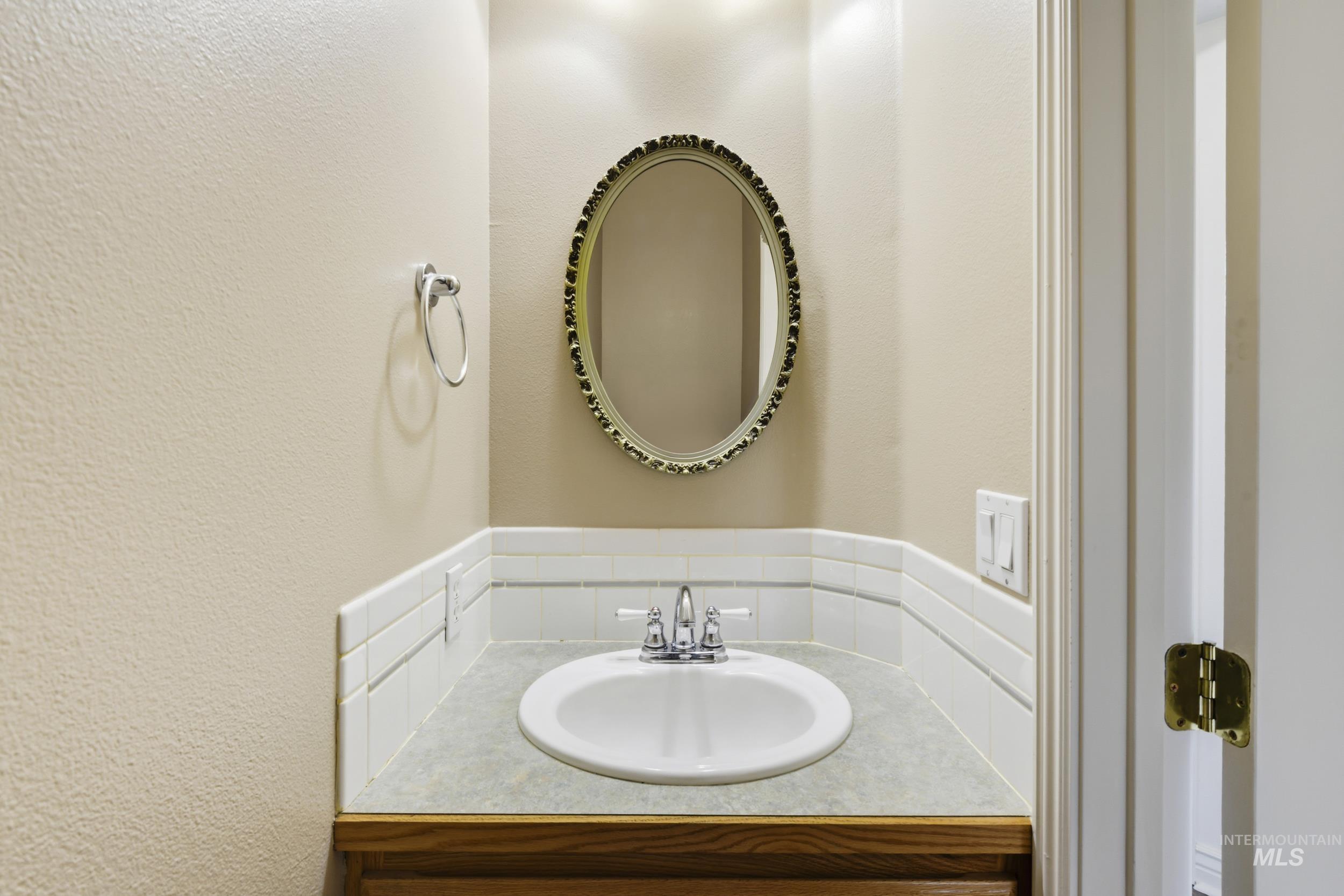 2082 NE 16TH Ave., Payette, Idaho 83661, 3 Bedrooms, 2.5 Bathrooms, Residential For Sale, Price $349,000,MLS 98978532