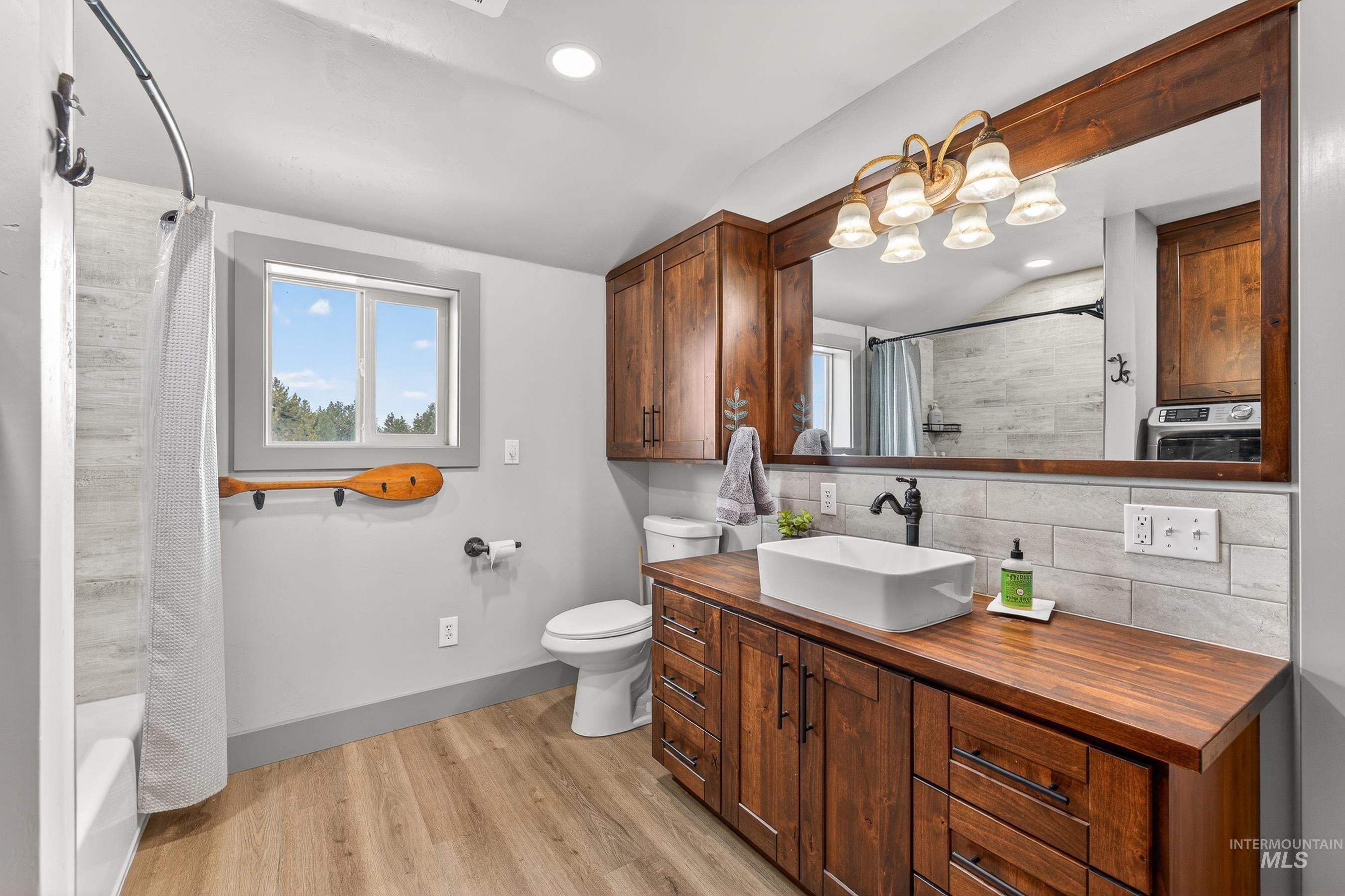 304 Samson Ct., McCall, Idaho 83638-0000, 3 Bedrooms, 3 Bathrooms, Residential For Sale, Price $824,900,MLS 98978535