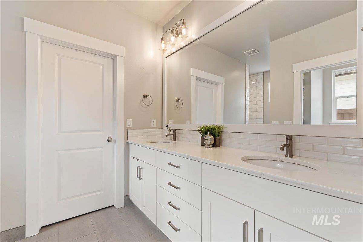 4112 W Everest St, Meridian, Idaho 83646, 3 Bedrooms, 2 Bathrooms, Residential For Sale, Price $614,999, 98978536