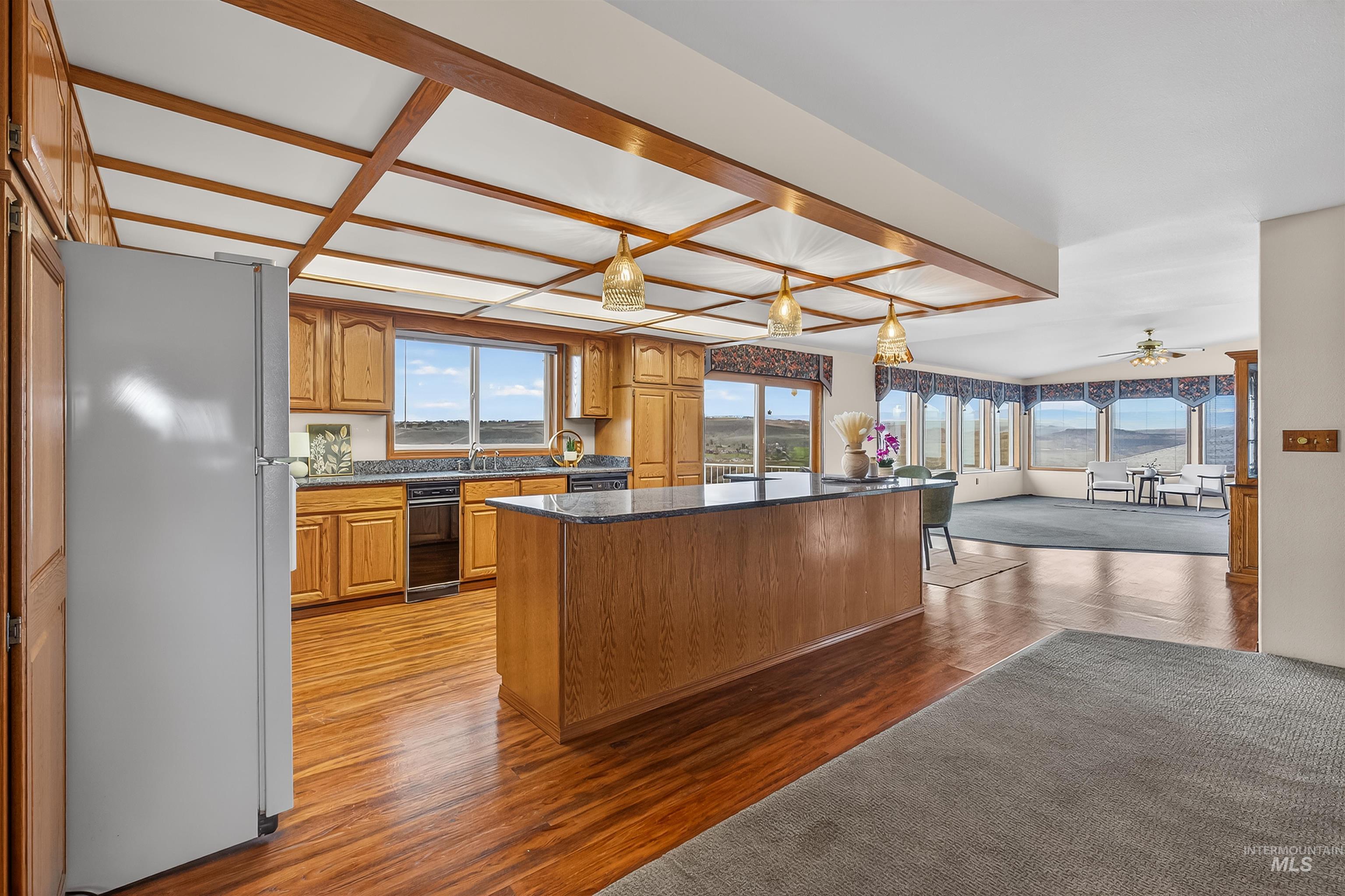 3015 Grandview Dr, Clarkston, Washington 99403, 4 Bedrooms, 3 Bathrooms, Residential For Sale, Price $849,000,MLS 98978537