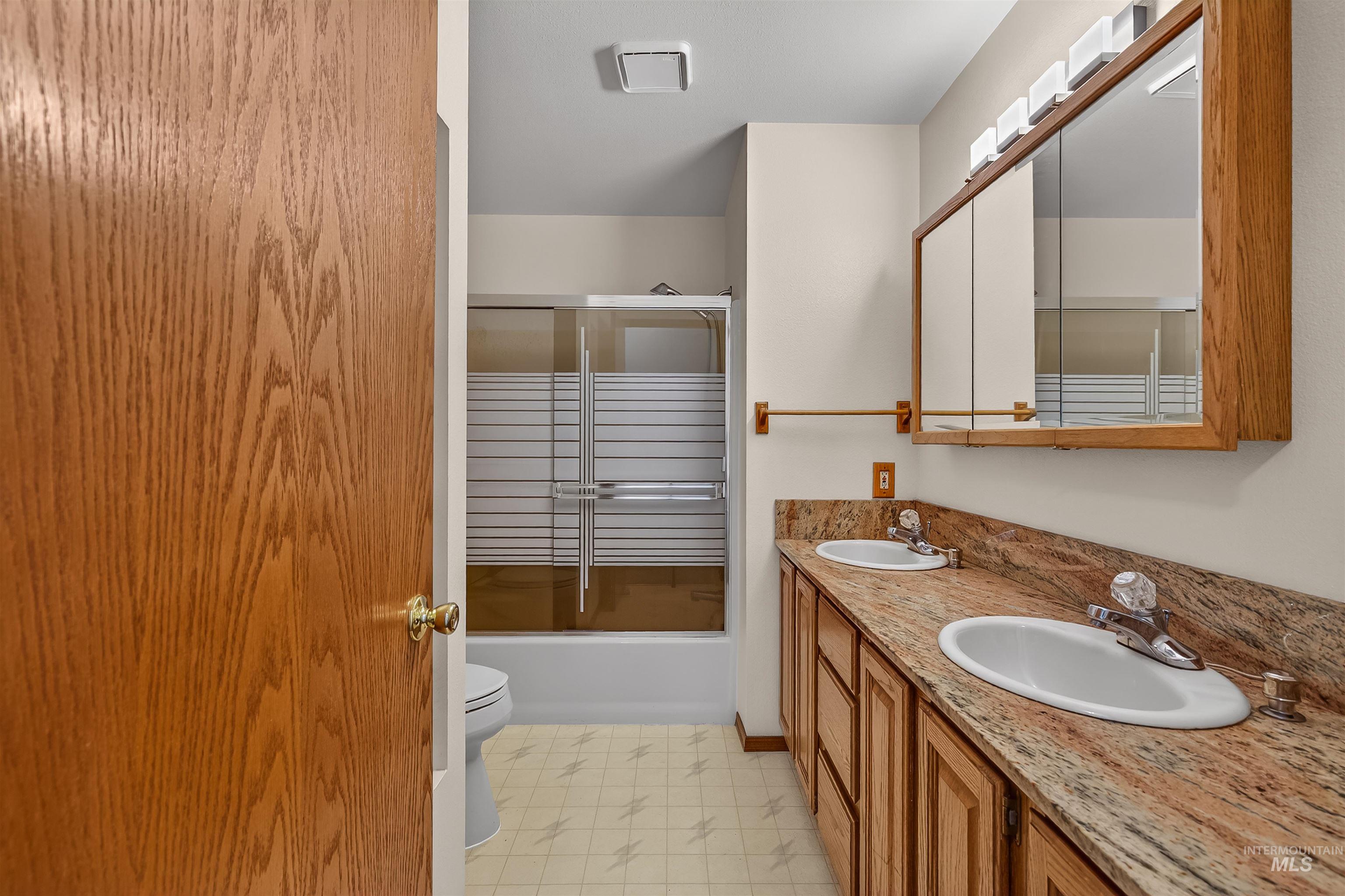 3015 Grandview Dr, Clarkston, Washington 99403, 4 Bedrooms, 3 Bathrooms, Residential For Sale, Price $849,000,MLS 98978537