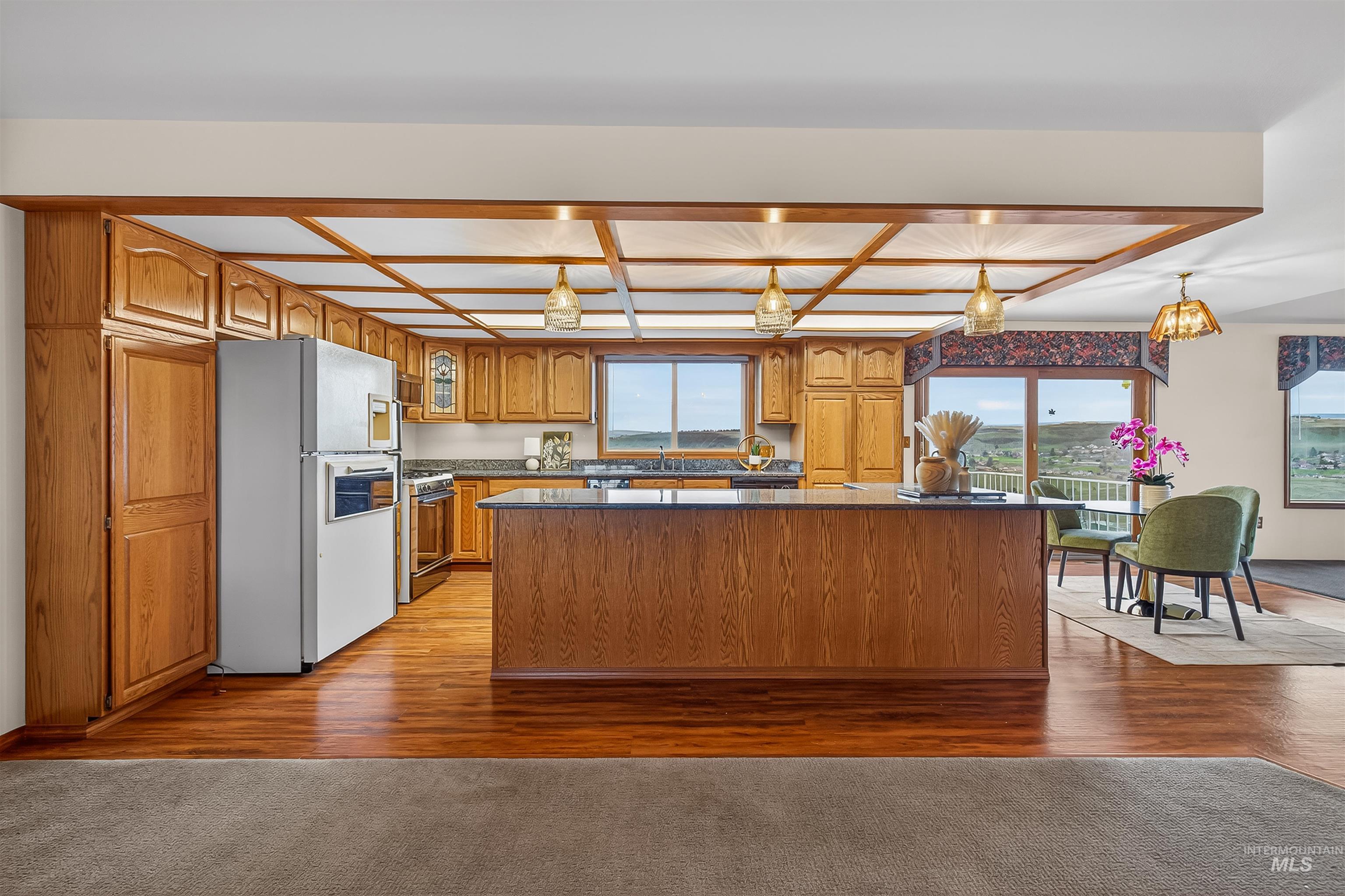 3015 Grandview Dr, Clarkston, Washington 99403, 4 Bedrooms, 3 Bathrooms, Residential For Sale, Price $849,000,MLS 98978537