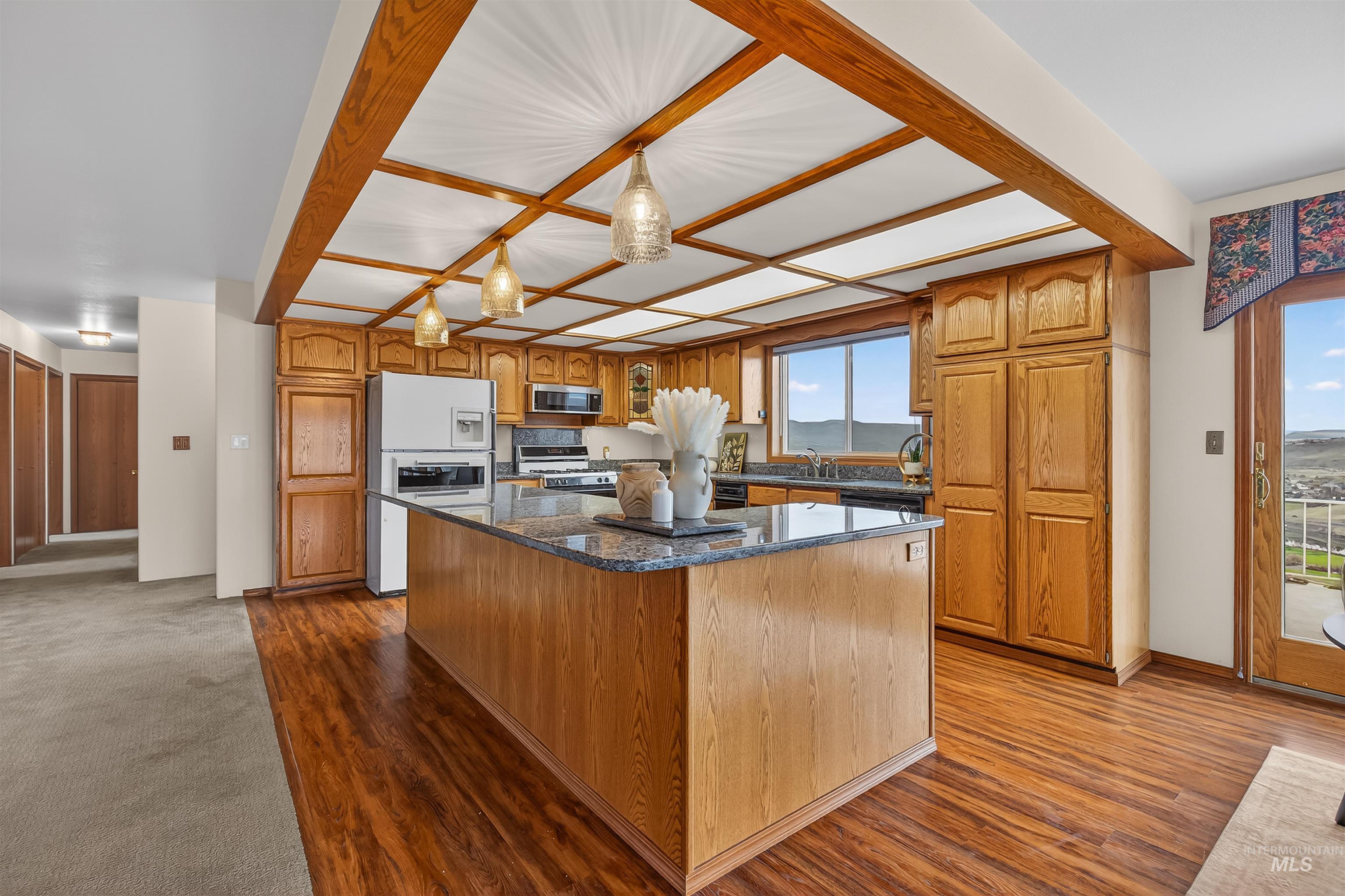 3015 Grandview Dr, Clarkston, Washington 99403, 4 Bedrooms, 3 Bathrooms, Residential For Sale, Price $849,000,MLS 98978537