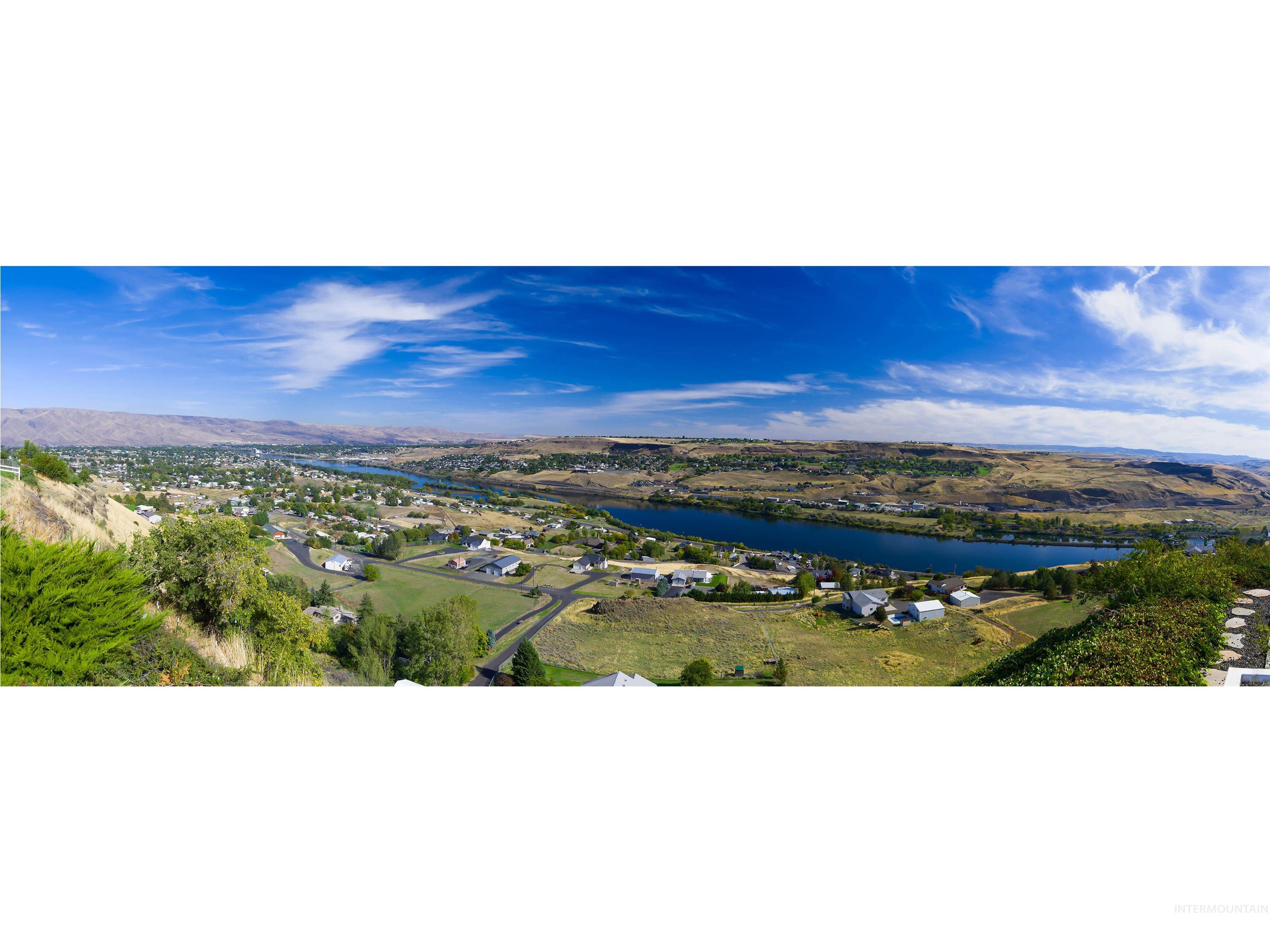 3015 Grandview Dr, Clarkston, Washington 99403, 4 Bedrooms, 3 Bathrooms, Residential For Sale, Price $849,000,MLS 98978537