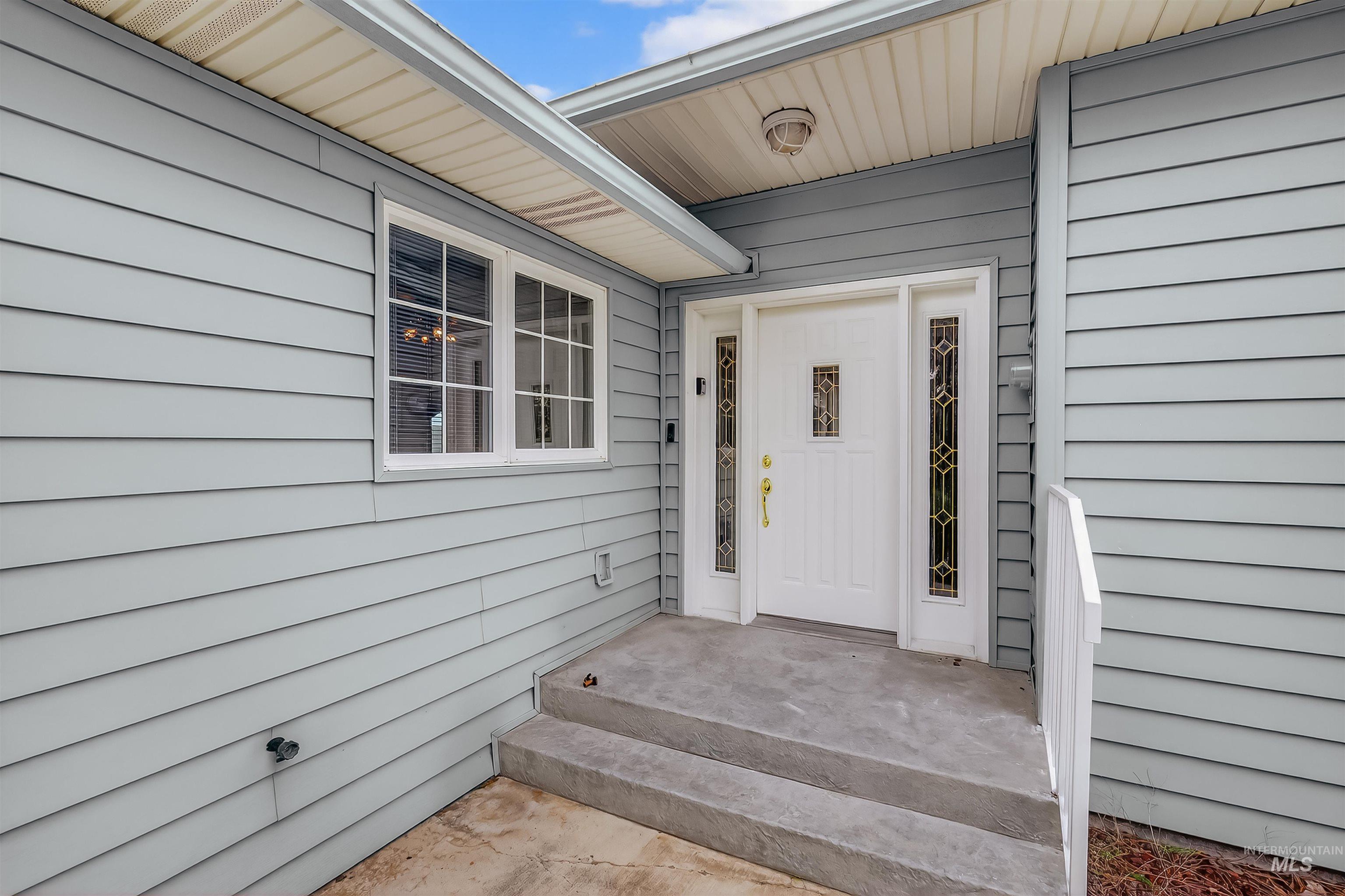 3015 Grandview Dr, Clarkston, Washington 99403, 4 Bedrooms, 3 Bathrooms, Residential For Sale, Price $849,000,MLS 98978537