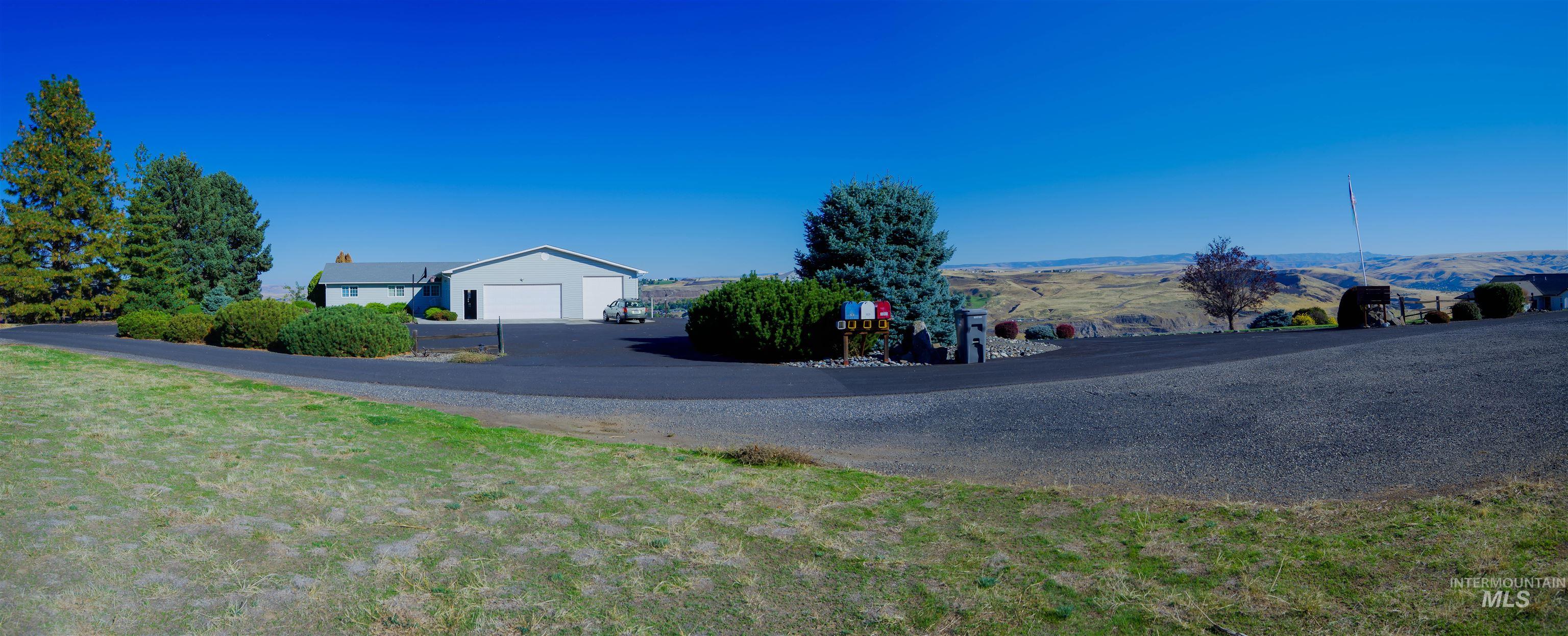 3015 Grandview Dr, Clarkston, Washington 99403, 4 Bedrooms, 3 Bathrooms, Residential For Sale, Price $849,000,MLS 98978537