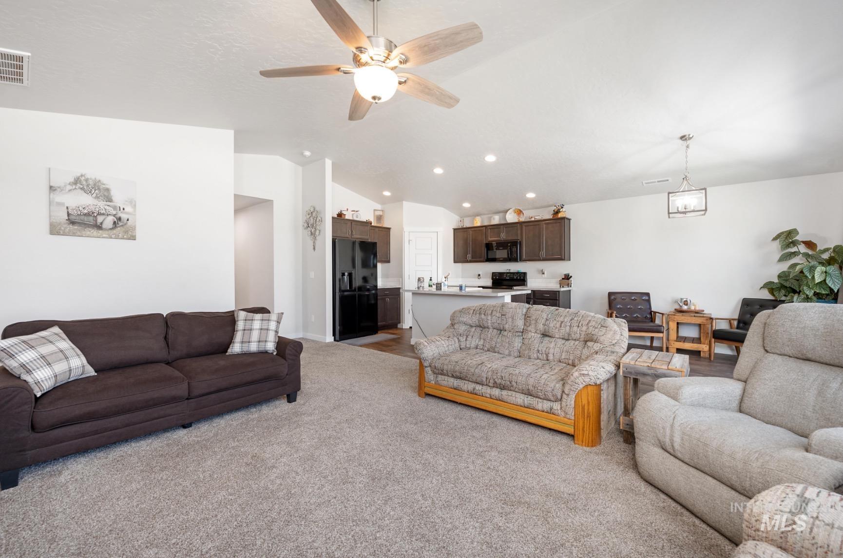 3546 W Commemoration Ave, Meridian, Idaho 83642, 3 Bedrooms, 2 Bathrooms, Residential For Sale, Price $402,900, 98978538