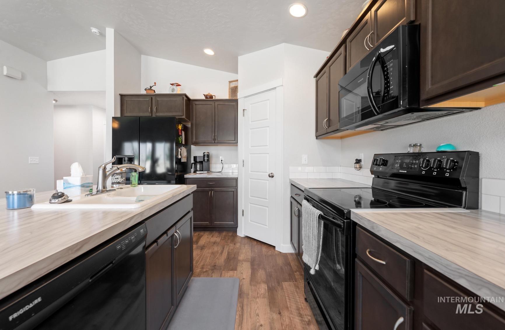 3546 W Commemoration Ave, Meridian, Idaho 83642, 3 Bedrooms, 2 Bathrooms, Residential For Sale, Price $402,900, 98978538