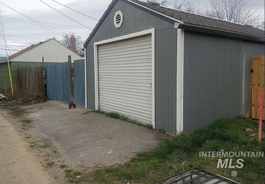 1305 S Leadville, Boise, Idaho 83706, 3 Bedrooms, 1 Bathroom, Residential For Sale, Price $510,000,MLS 98978541