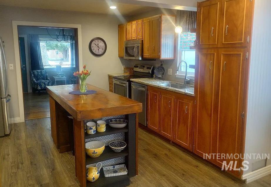 1305 S Leadville, Boise, Idaho 83706, 3 Bedrooms, 1 Bathroom, Residential For Sale, Price $510,000,MLS 98978541