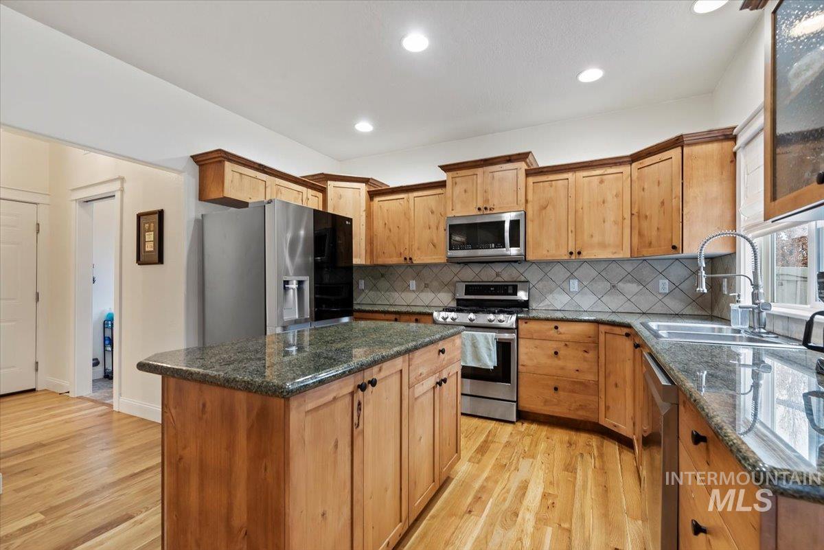 3052 N Christian Way, Meridian, Idaho 83646, 3 Bedrooms, 2.5 Bathrooms, Residential For Sale, Price $509,900,MLS 98978542