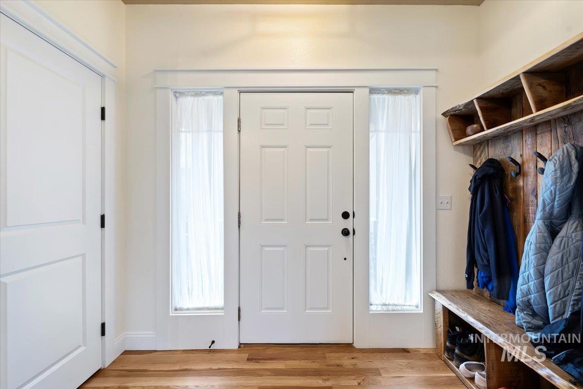 3052 N Christian Way, Meridian, Idaho 83646, 3 Bedrooms, 2.5 Bathrooms, Residential For Sale, Price $509,900,MLS 98978542