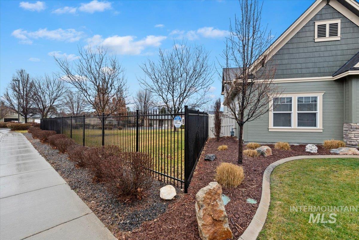 3052 N Christian Way, Meridian, Idaho 83646, 3 Bedrooms, 2.5 Bathrooms, Residential For Sale, Price $509,900,MLS 98978542