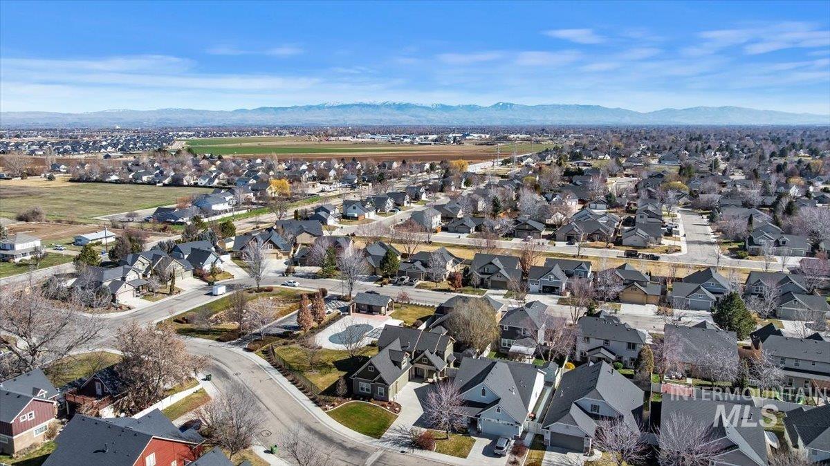 3052 N Christian Way, Meridian, Idaho 83646, 3 Bedrooms, 2.5 Bathrooms, Residential For Sale, Price $509,900,MLS 98978542