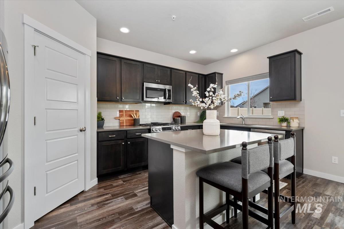 6721 E Zaffre Ridge St, Boise, Idaho 83716, 3 Bedrooms, 2.5 Bathrooms, Residential For Sale, Price $549,900,MLS 98978543