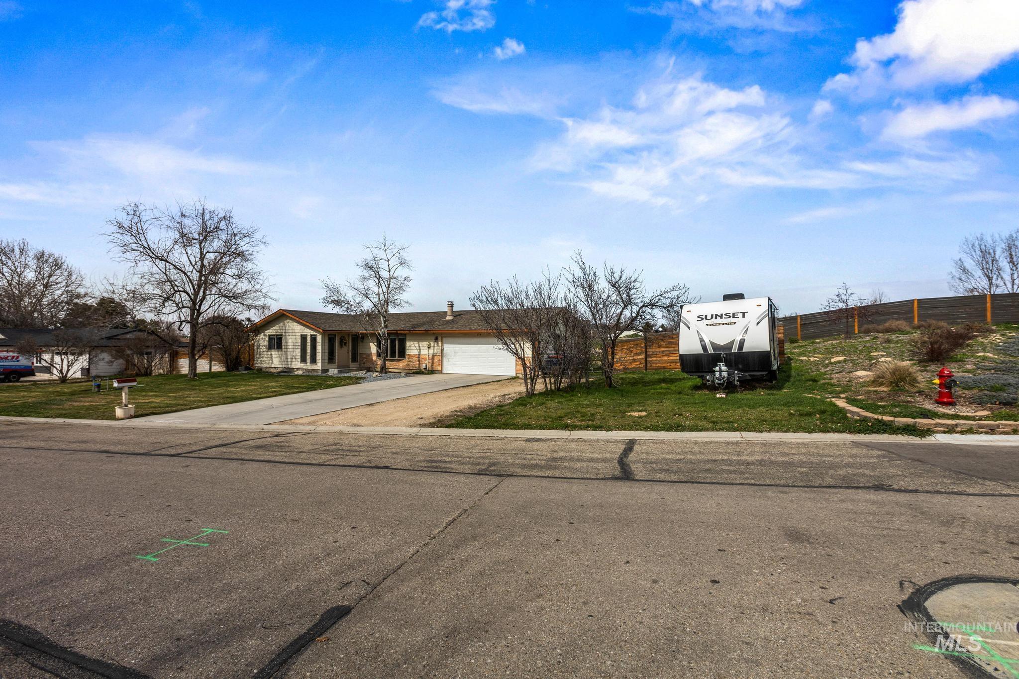 11654 Highlander, Boise, Idaho 83709, 3 Bedrooms, 1.5 Bathrooms, Residential For Sale, Price $525,000,MLS 98978544