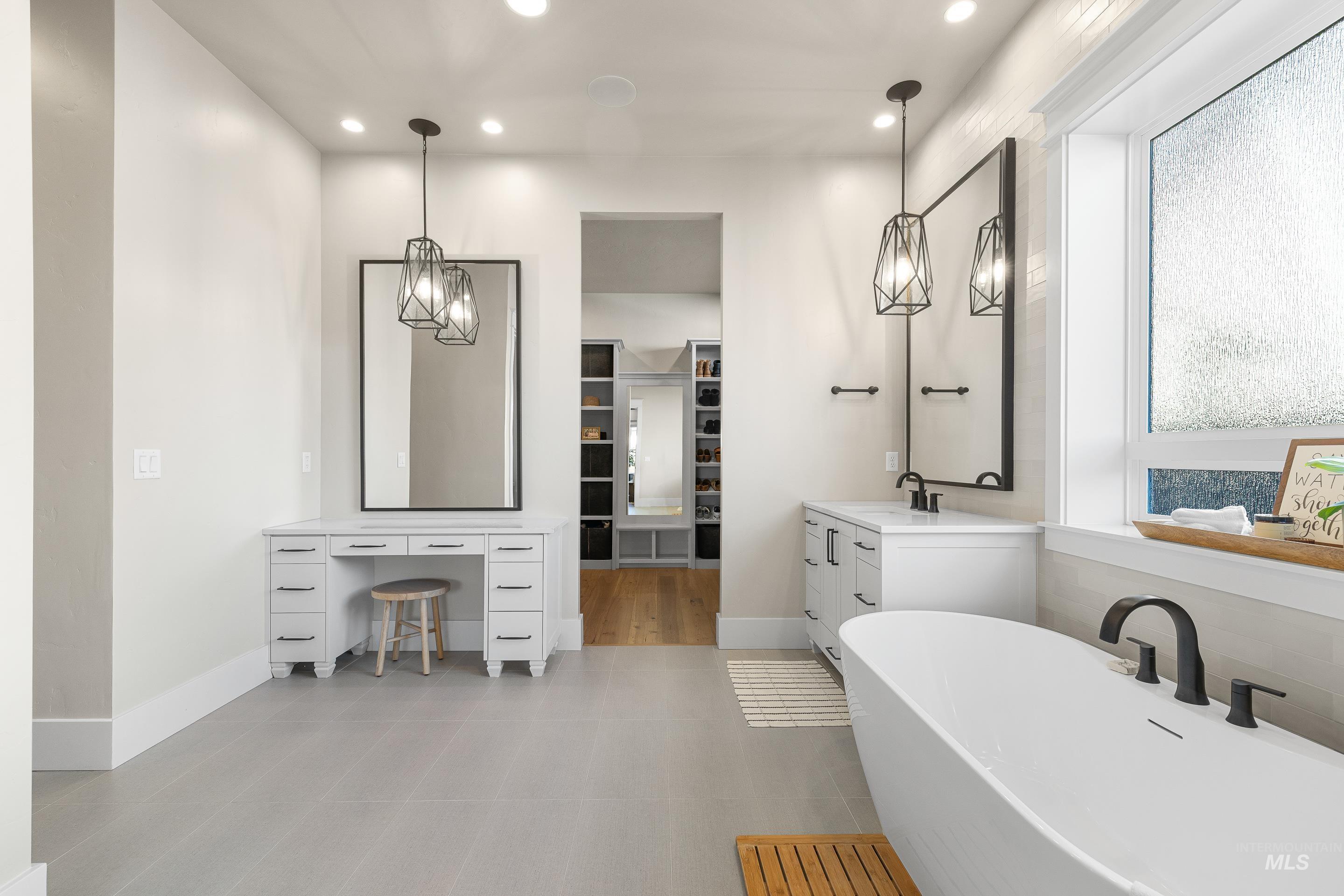 5008 W Strant St, Eagle, Idaho 83616, 4 Bedrooms, 3.5 Bathrooms, Residential For Sale, Price $1,325,000, 98978546