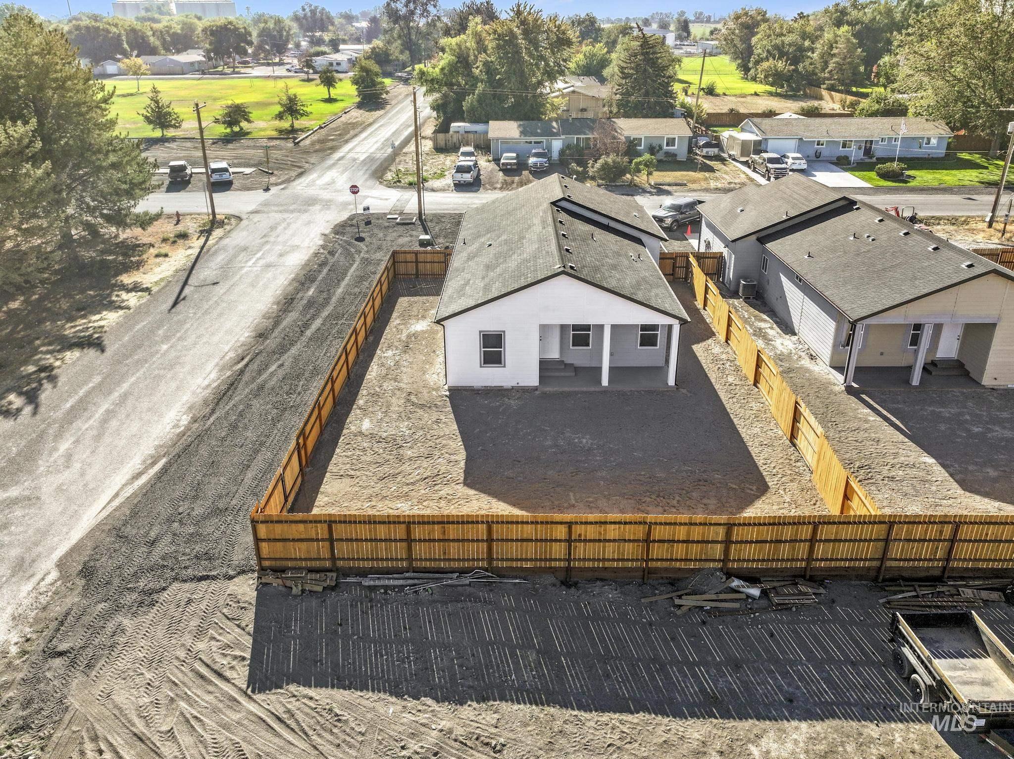 1800 Poplar Ave, Buhl, Idaho 83316, 3 Bedrooms, 2 Bathrooms, Residential For Sale, Price $359,999,MLS 98978549