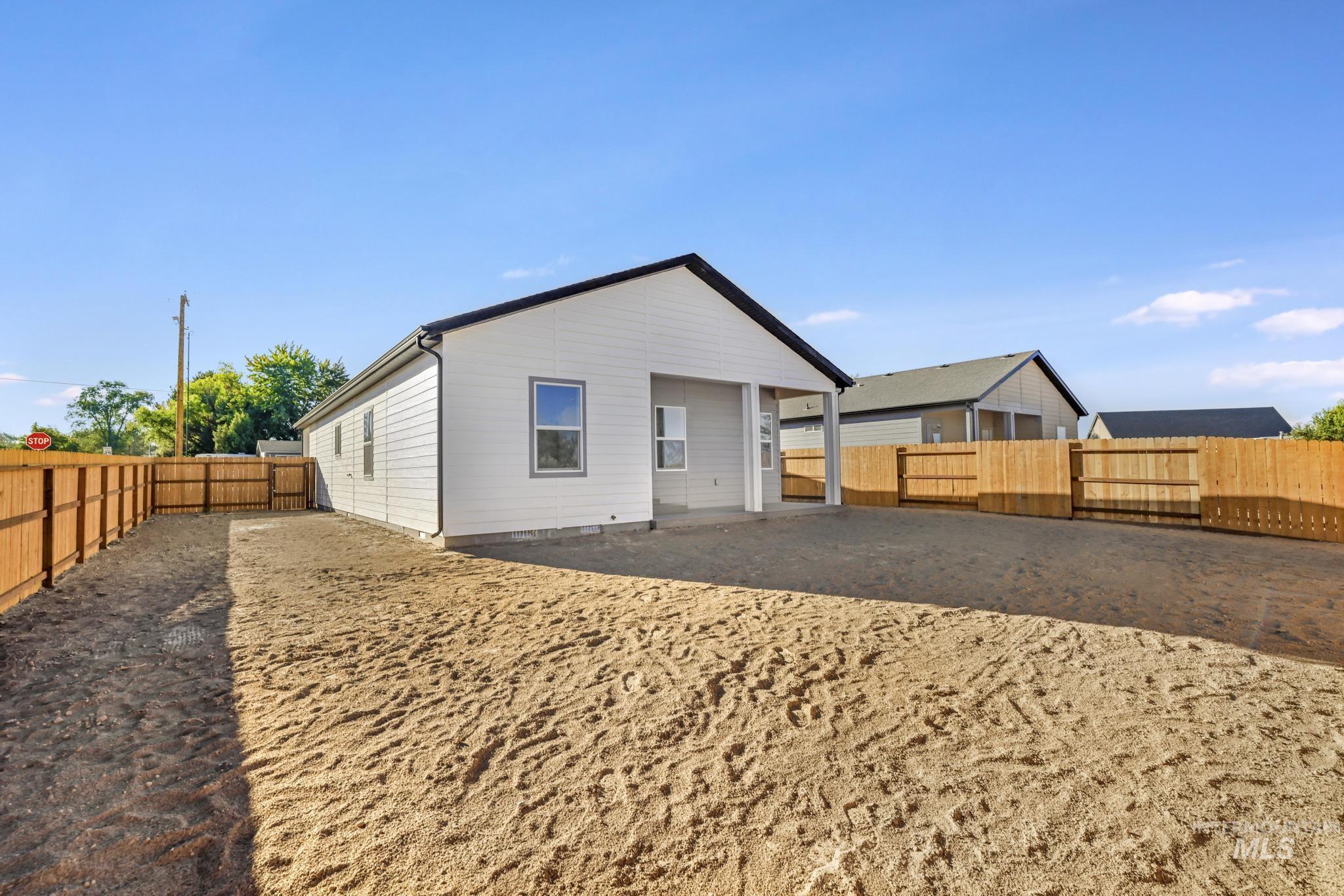 1800 Poplar Ave, Buhl, Idaho 83316, 3 Bedrooms, 2 Bathrooms, Residential For Sale, Price $359,999,MLS 98978549