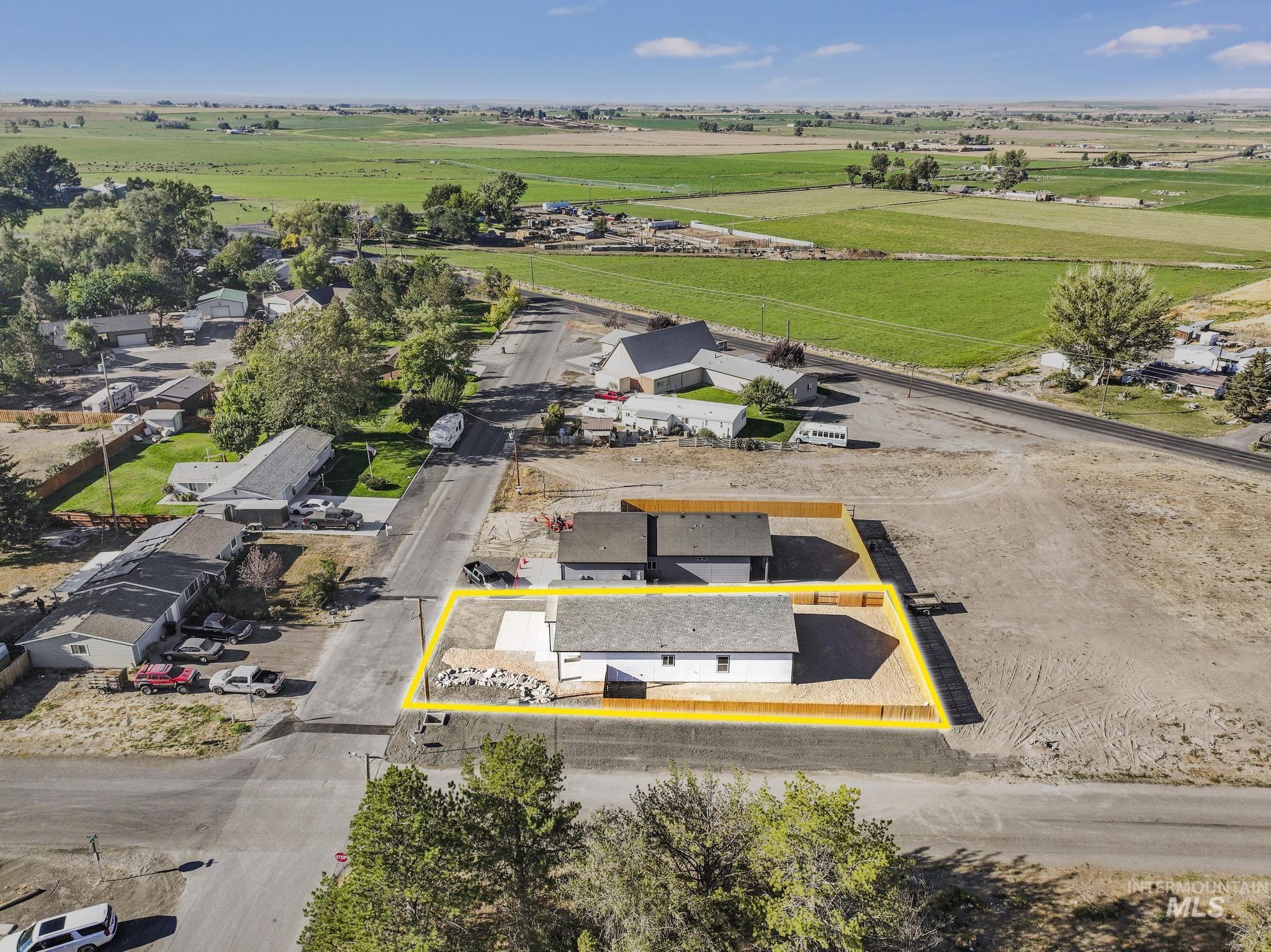 1800 Poplar Ave, Buhl, Idaho 83316, 3 Bedrooms, 2 Bathrooms, Residential For Sale, Price $359,999,MLS 98978549