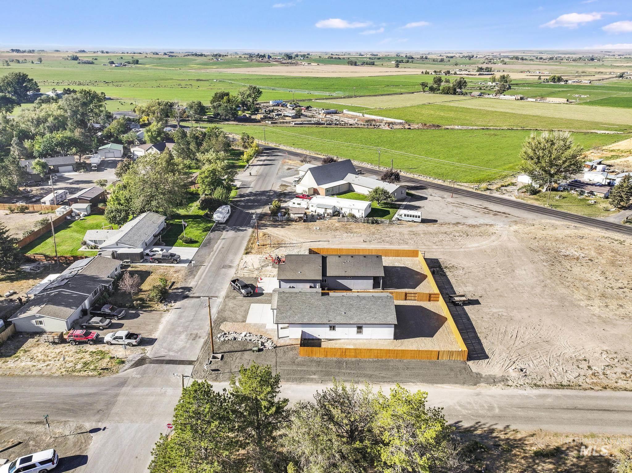 1800 Poplar Ave, Buhl, Idaho 83316, 3 Bedrooms, 2 Bathrooms, Residential For Sale, Price $359,999,MLS 98978549