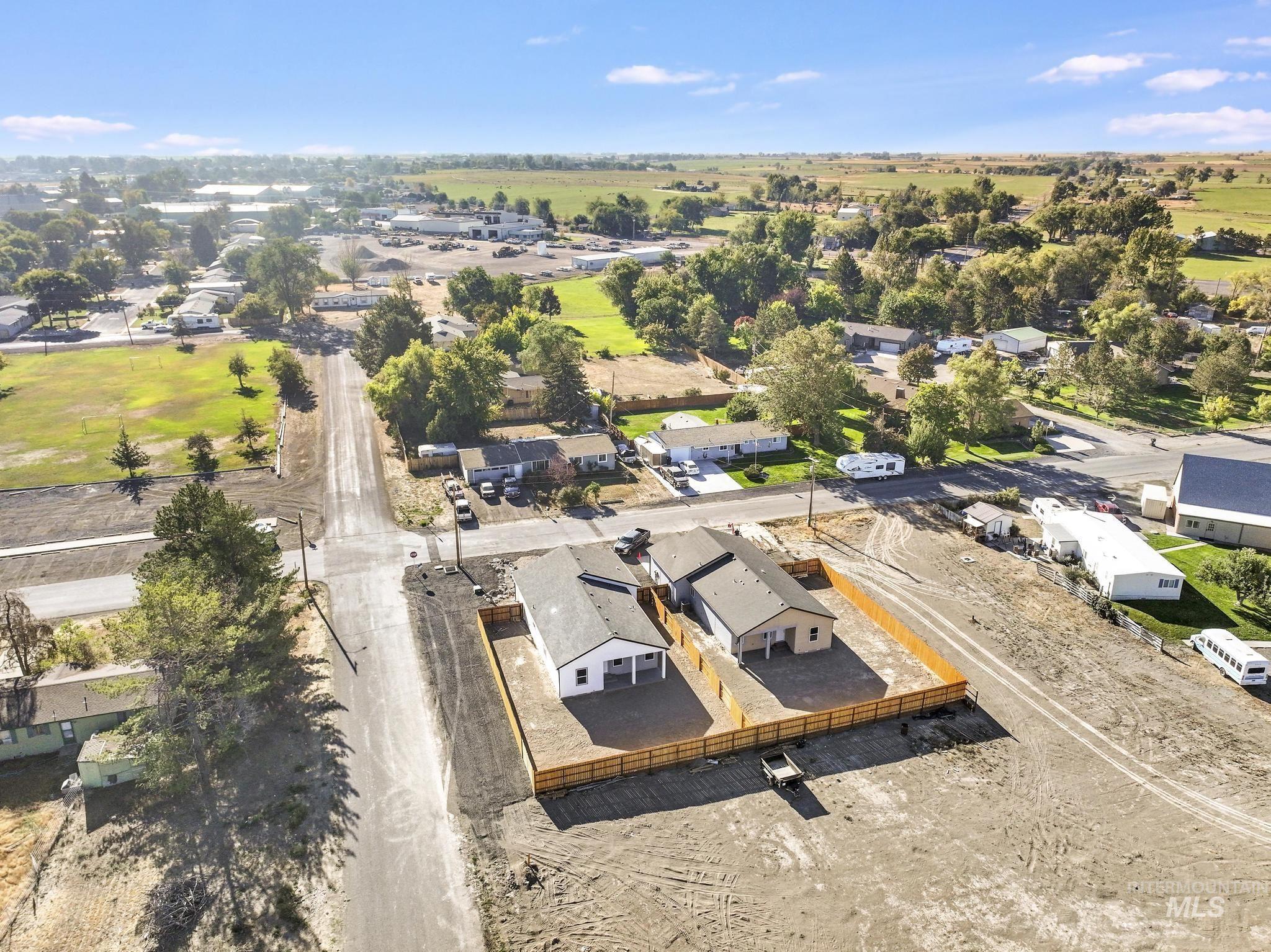 1800 Poplar Ave, Buhl, Idaho 83316, 3 Bedrooms, 2 Bathrooms, Residential For Sale, Price $359,999,MLS 98978549