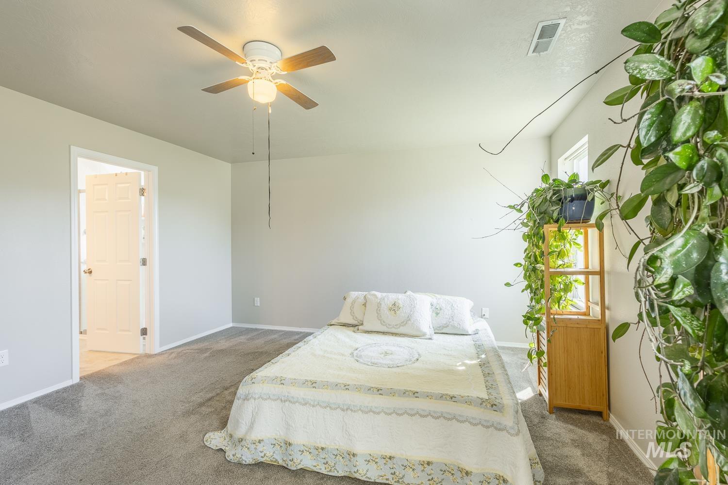 1105 E Shady Ridge Dr, Kuna, Idaho 83634, 5 Bedrooms, 2.5 Bathrooms, Residential For Sale, Price $485,000,MLS 98978550