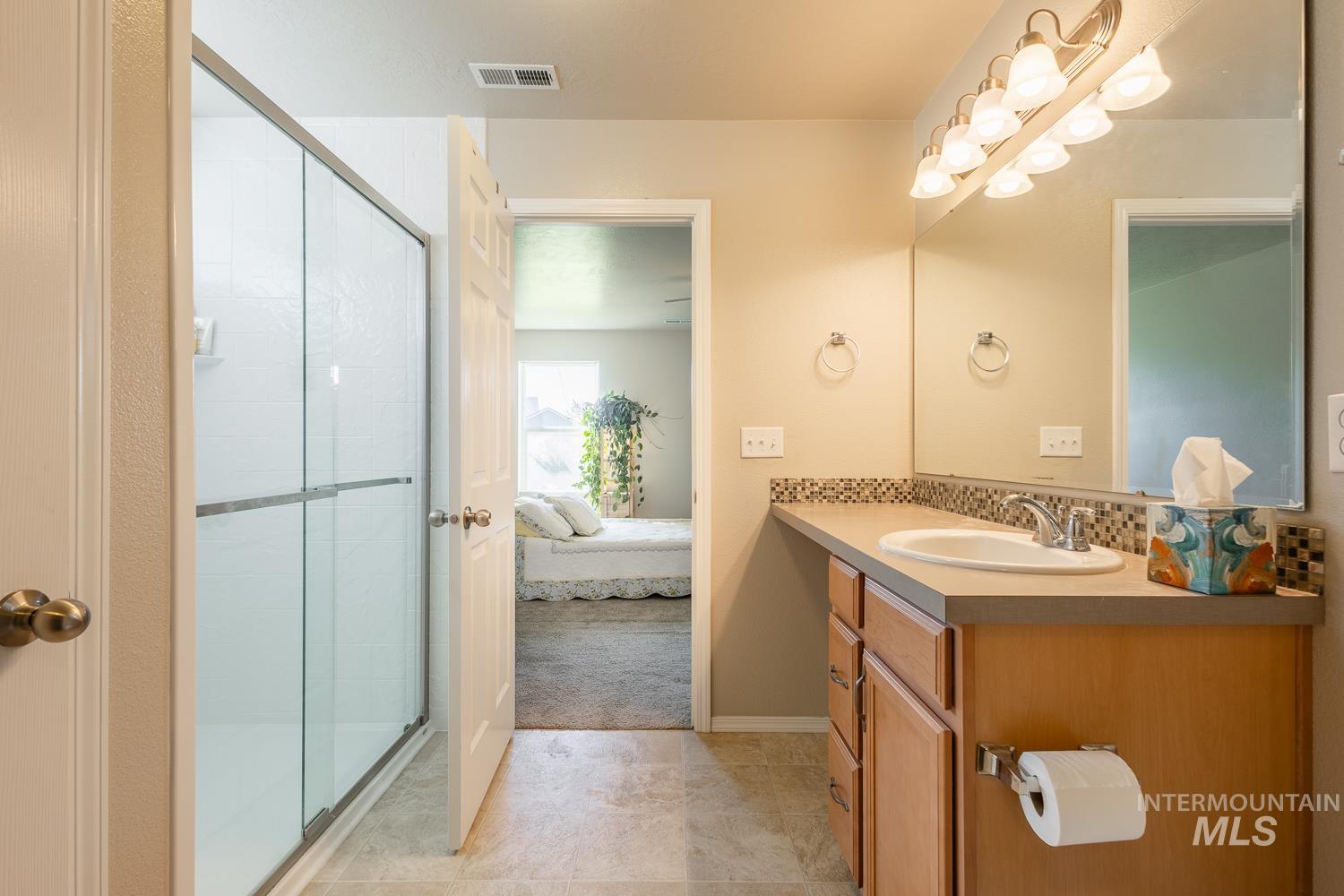 1105 E Shady Ridge Dr, Kuna, Idaho 83634, 5 Bedrooms, 2.5 Bathrooms, Residential For Sale, Price $485,000,MLS 98978550