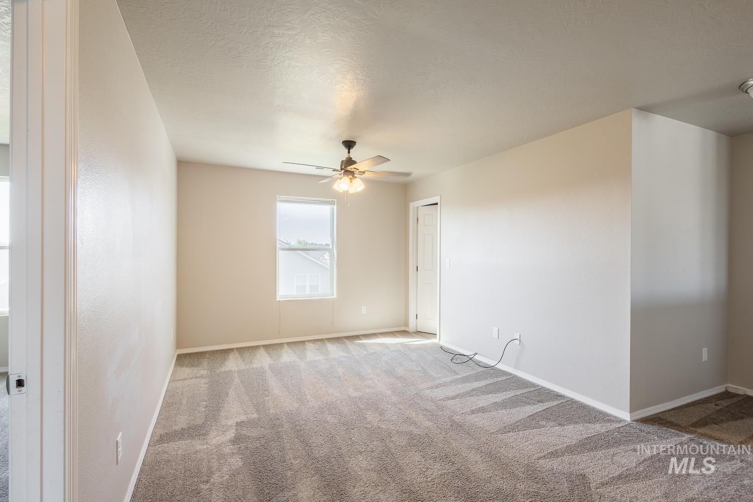 1105 E Shady Ridge Dr, Kuna, Idaho 83634, 5 Bedrooms, 2.5 Bathrooms, Residential For Sale, Price $485,000,MLS 98978550