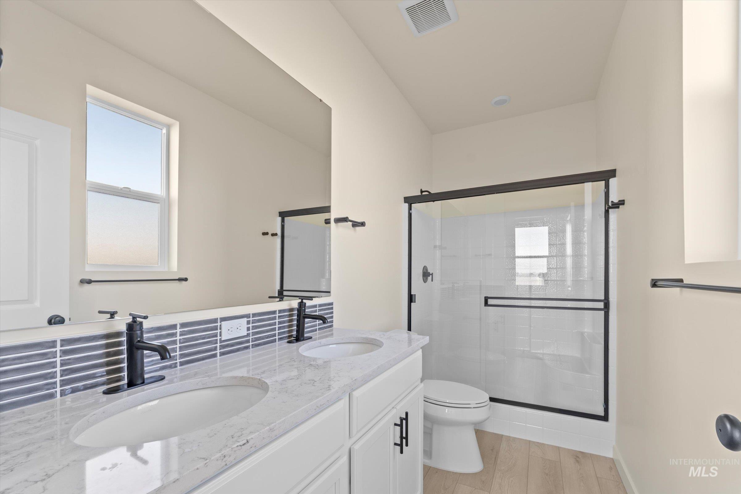 4567 E Mesa Vista st, Nampa, Idaho 83686, 3 Bedrooms, 2 Bathrooms, Residential For Sale, Price $349,990,MLS 98978552