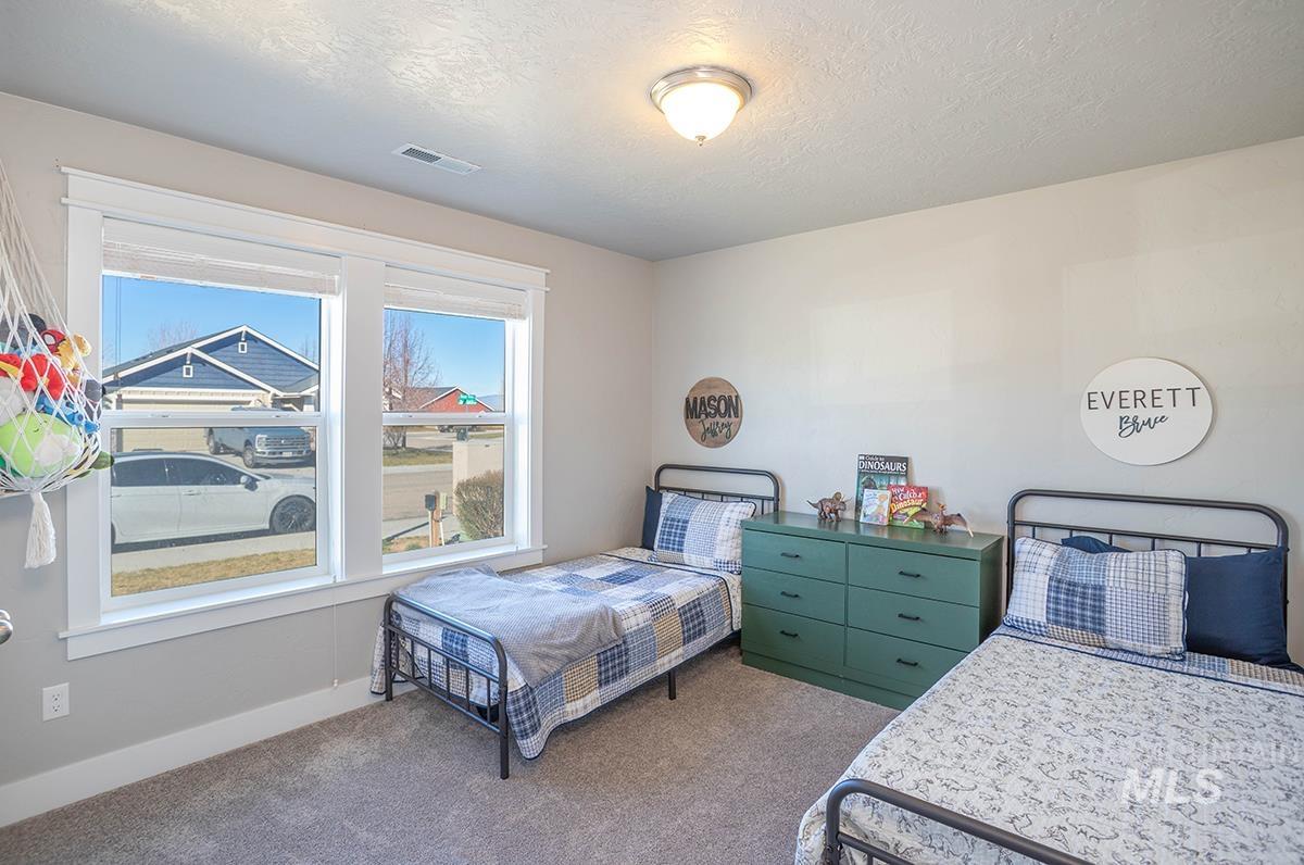 1153 E Shady Ridge Dr, Kuna, Idaho 83634, 3 Bedrooms, 2 Bathrooms, Residential For Sale, Price $449,900,MLS 98978553