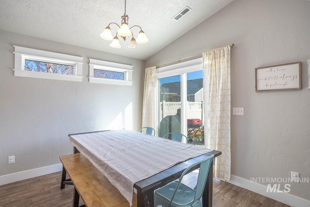 1153 E Shady Ridge Dr, Kuna, Idaho 83634, 3 Bedrooms, 2 Bathrooms, Residential For Sale, Price $449,900,MLS 98978553